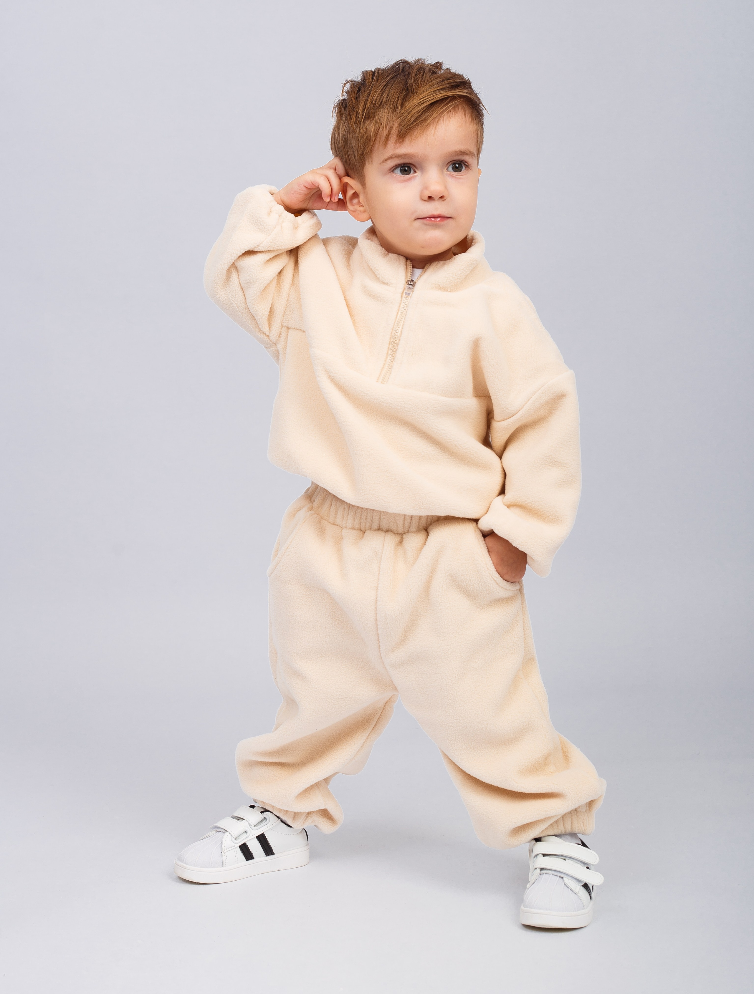 Модель для предметной съемки мальчик Радэль Казань| Sale Easy