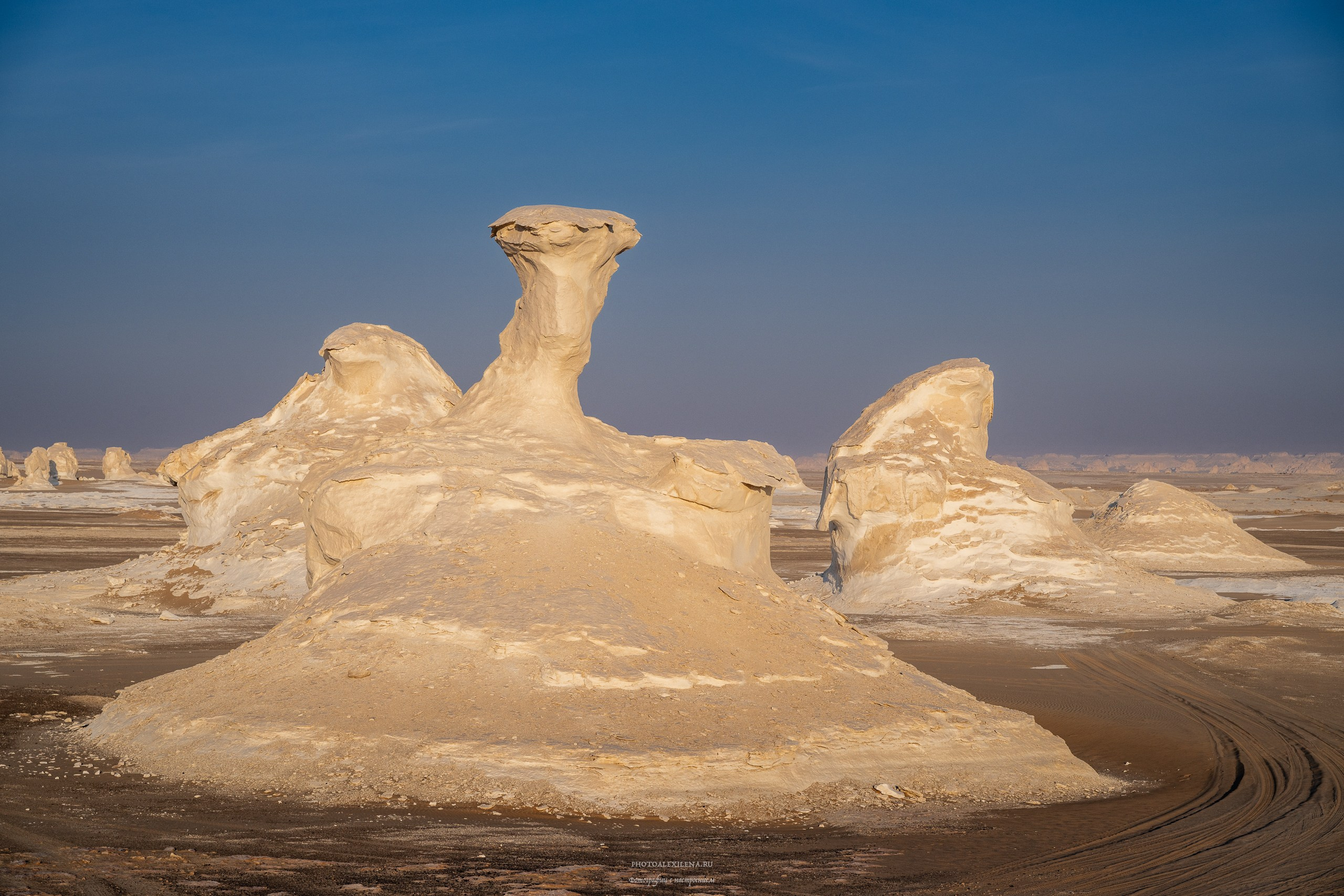 Пустыня чёрная, пустыня белая. Авторские стильные фотокартины
