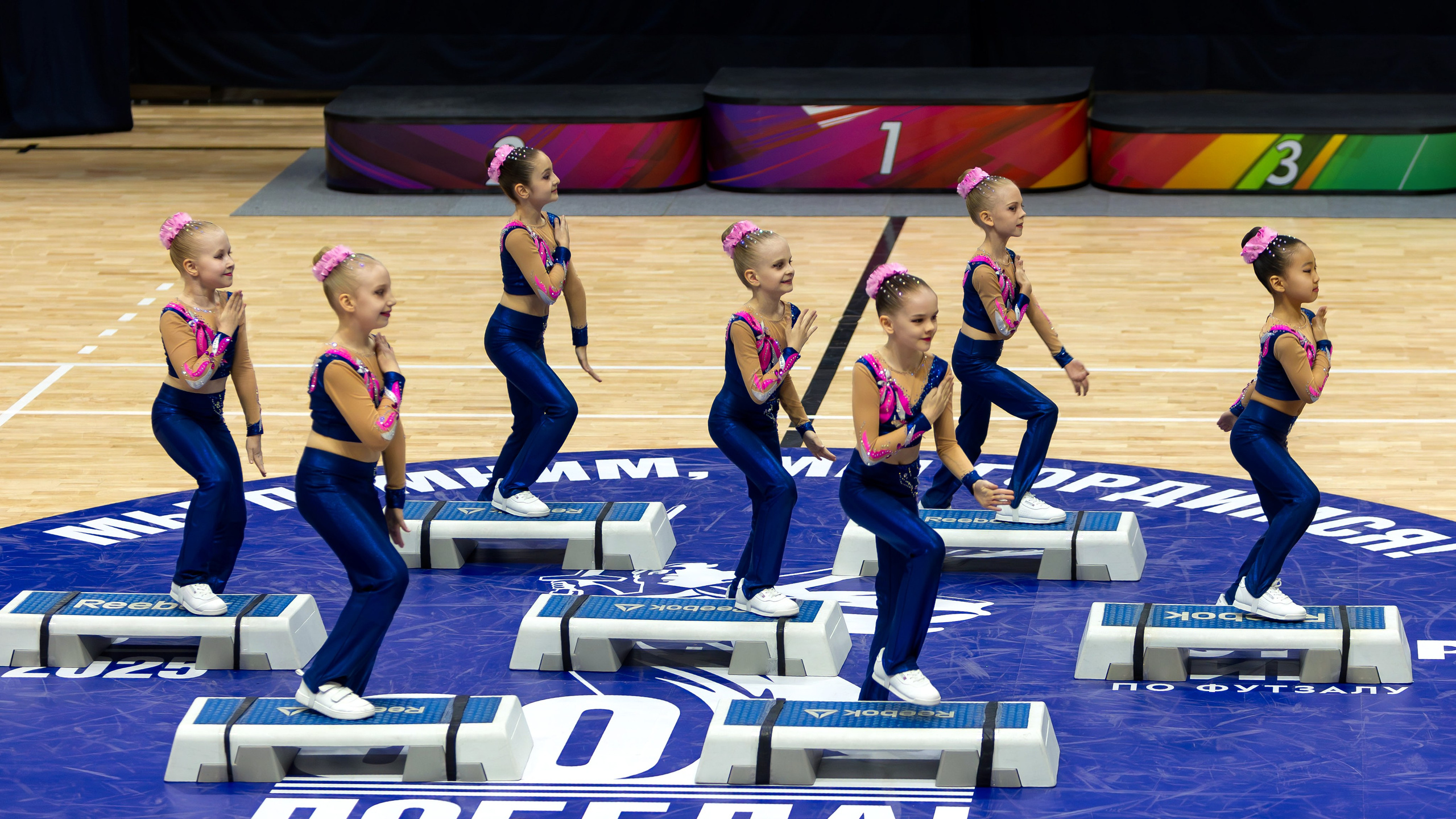 Фестиваль по фитнес-аэробике «Облачко» дисциплина «Степ-аэробика». Выпускные альбомы и школьный фотограф в Подольске, Троицке, Щербинке, Москве и Московской области