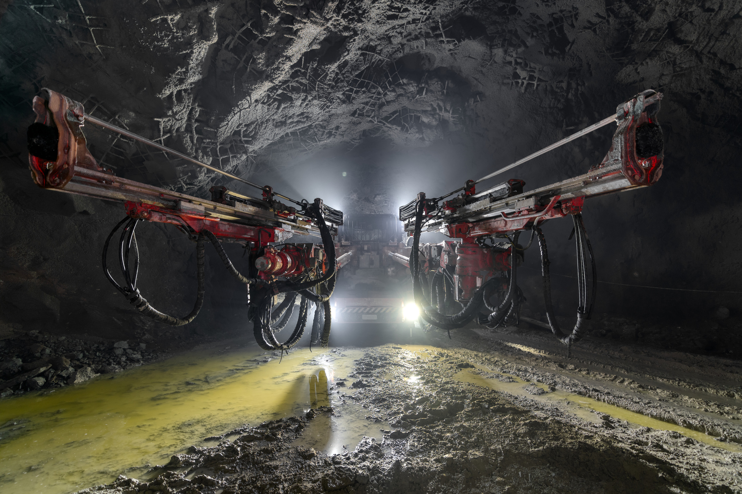 Подземная буровая установка в шахте