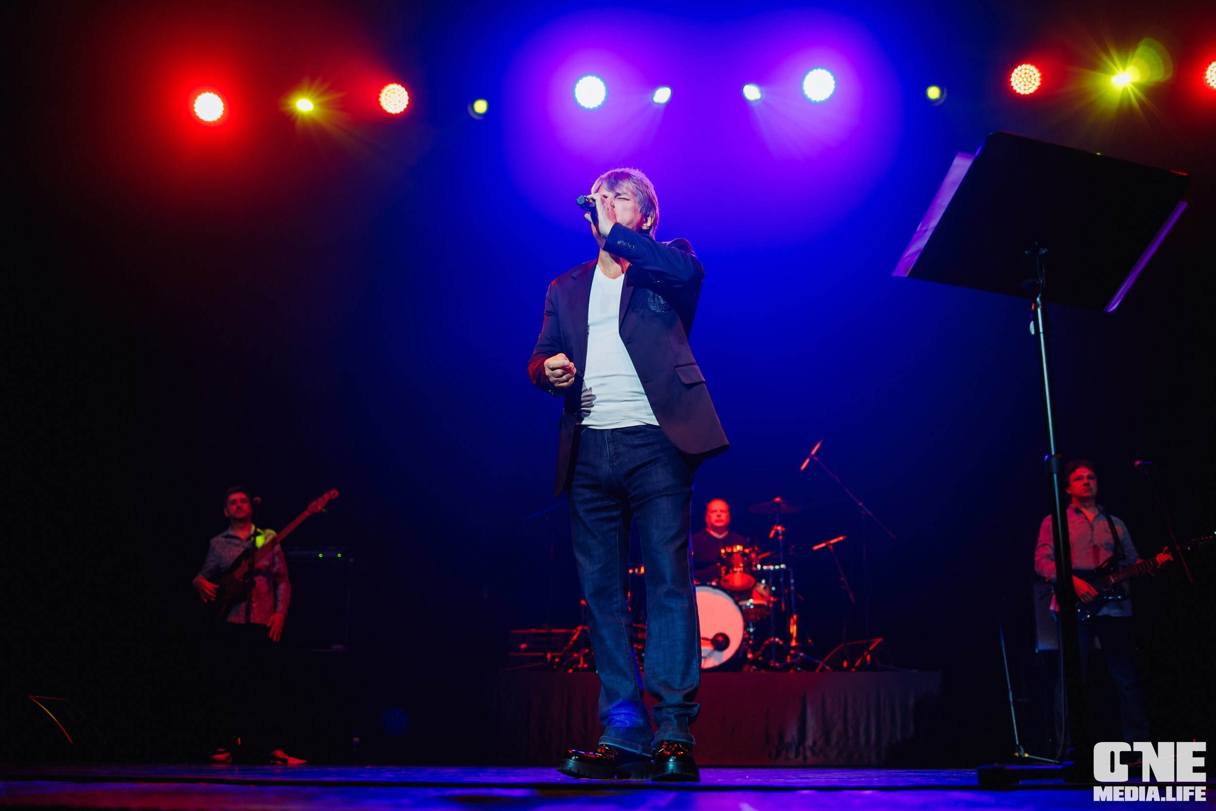 Фоторепортаж из театра эстрады Янтарь-холл. One Media Life: фоторепортажи, фотоотчеты с мероприятий и заведений