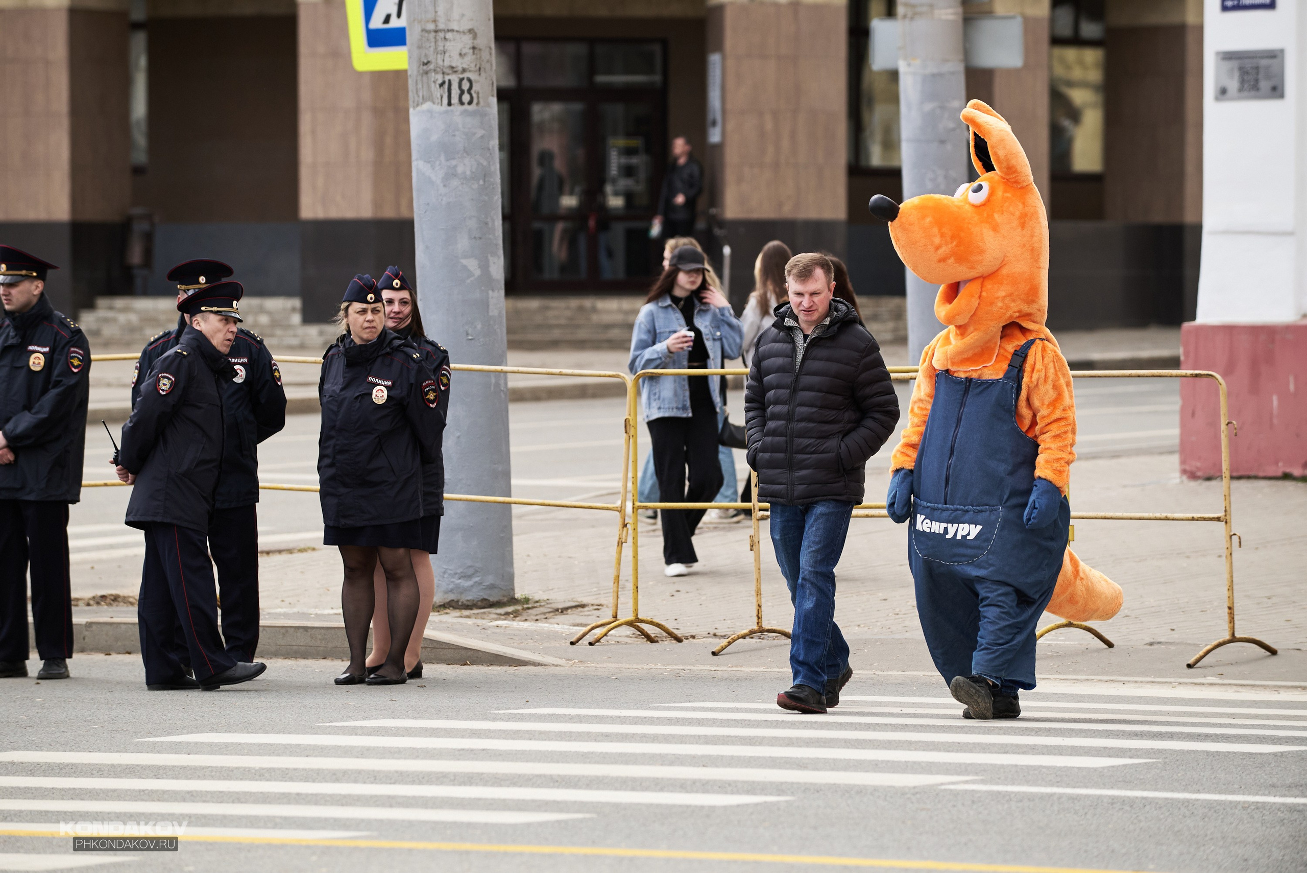 Первомайская эстафета в Иваново 2024 год. Фотограф в Иваново: Каталожная съемка одежды и постельного белья, Wildberries