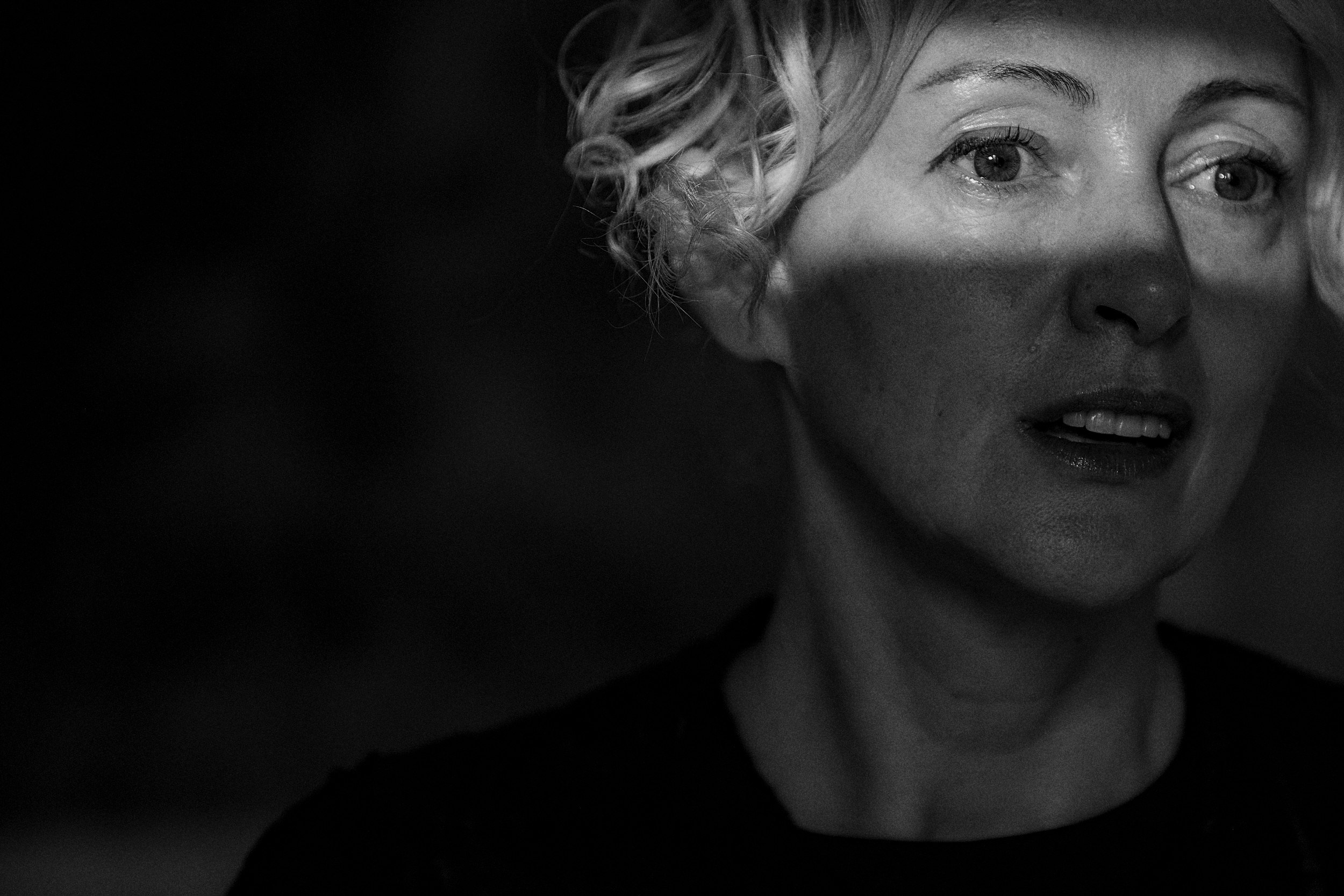 Студийная фотосессия интервью с Ольгой. FOTOFAQ SKOOL г. Санкт-Петербург: очные, дистанционные и онлайн курсы фотографии