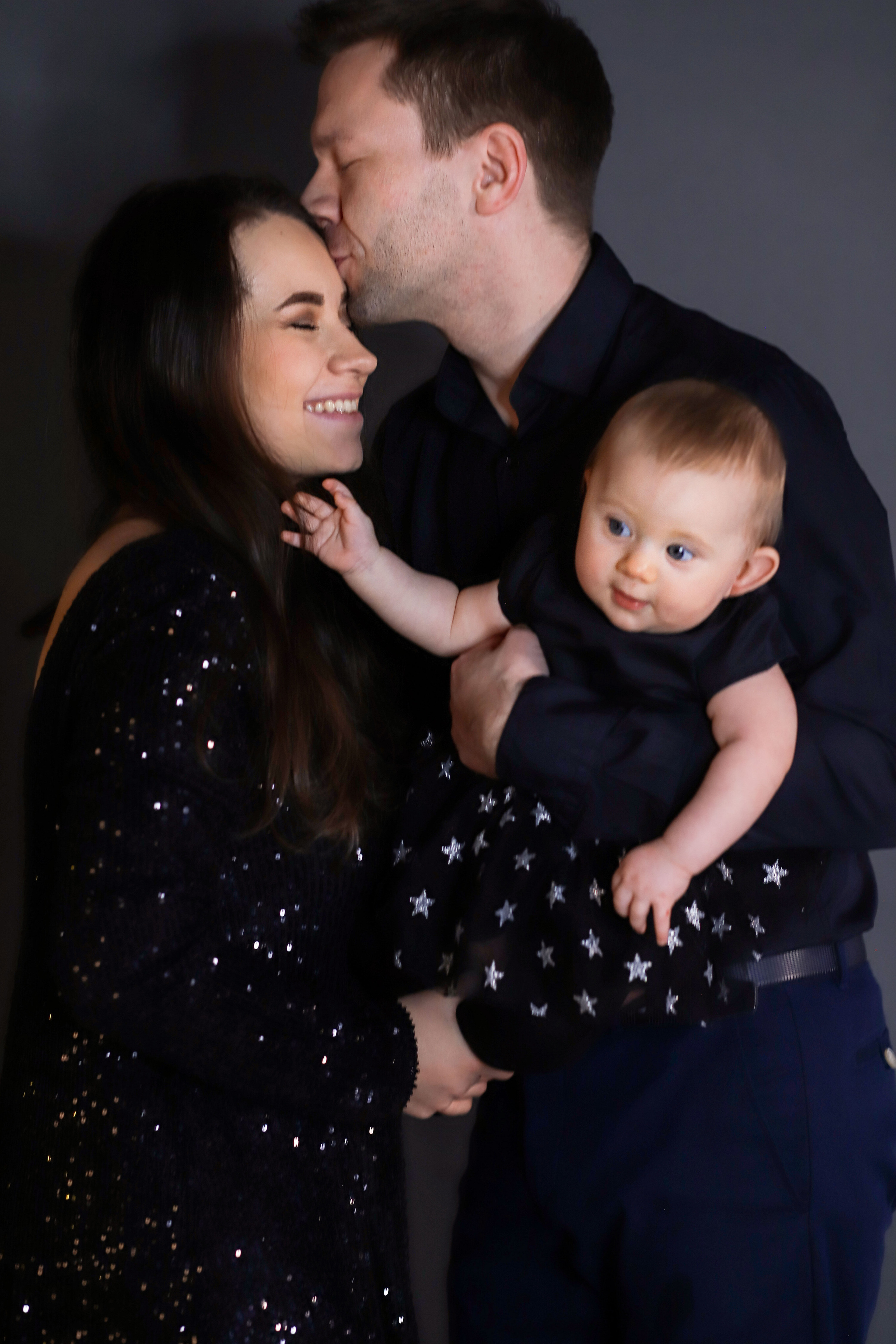 Новогодняя фотосессия прекрасной семьи!. Фотостудия во Всеволожске. Подходит для всех творческих проектов