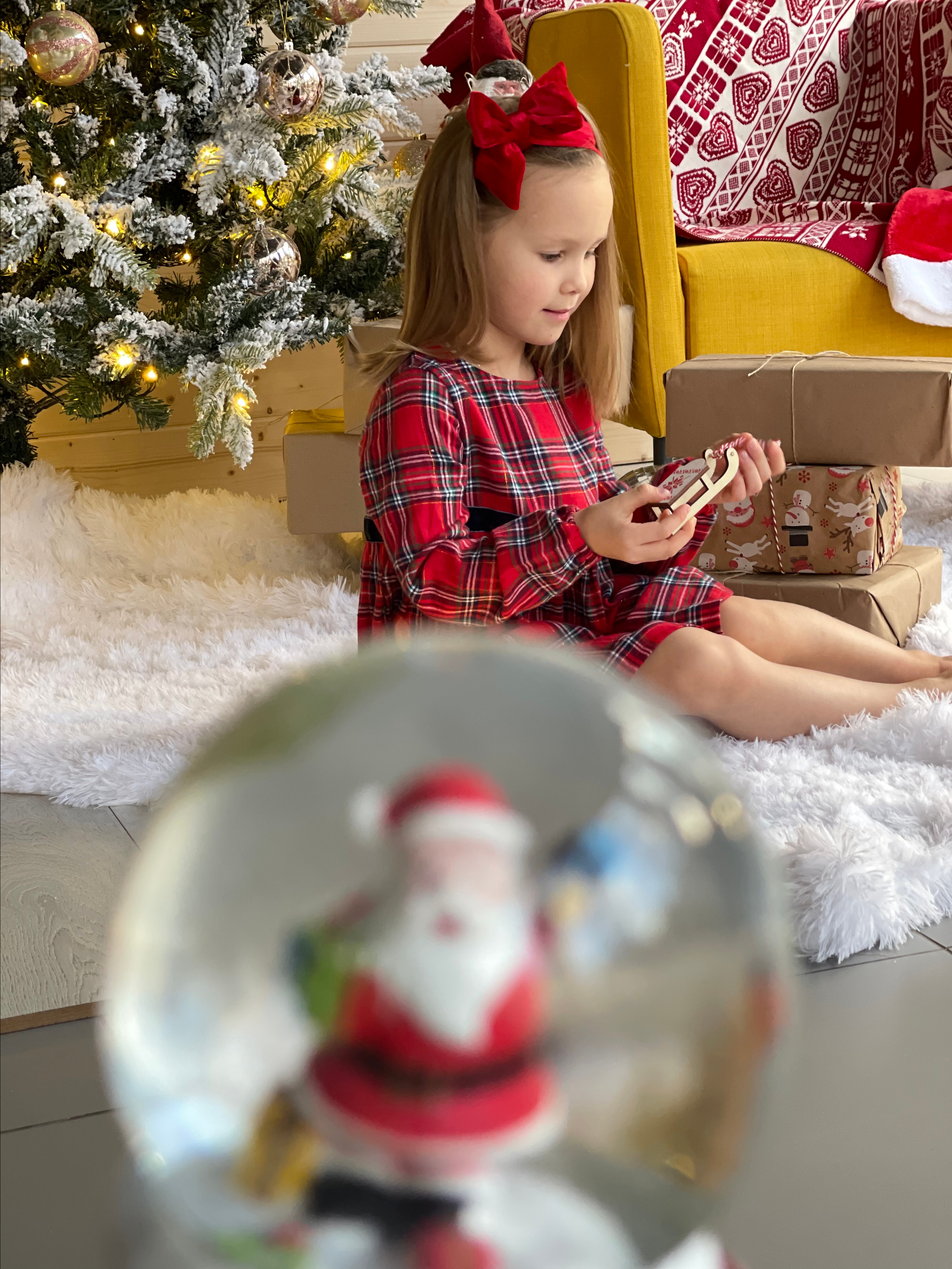 Милая фотосессия Арины и Насти. Фотостудия во Всеволожске. Подходит для всех творческих проектов