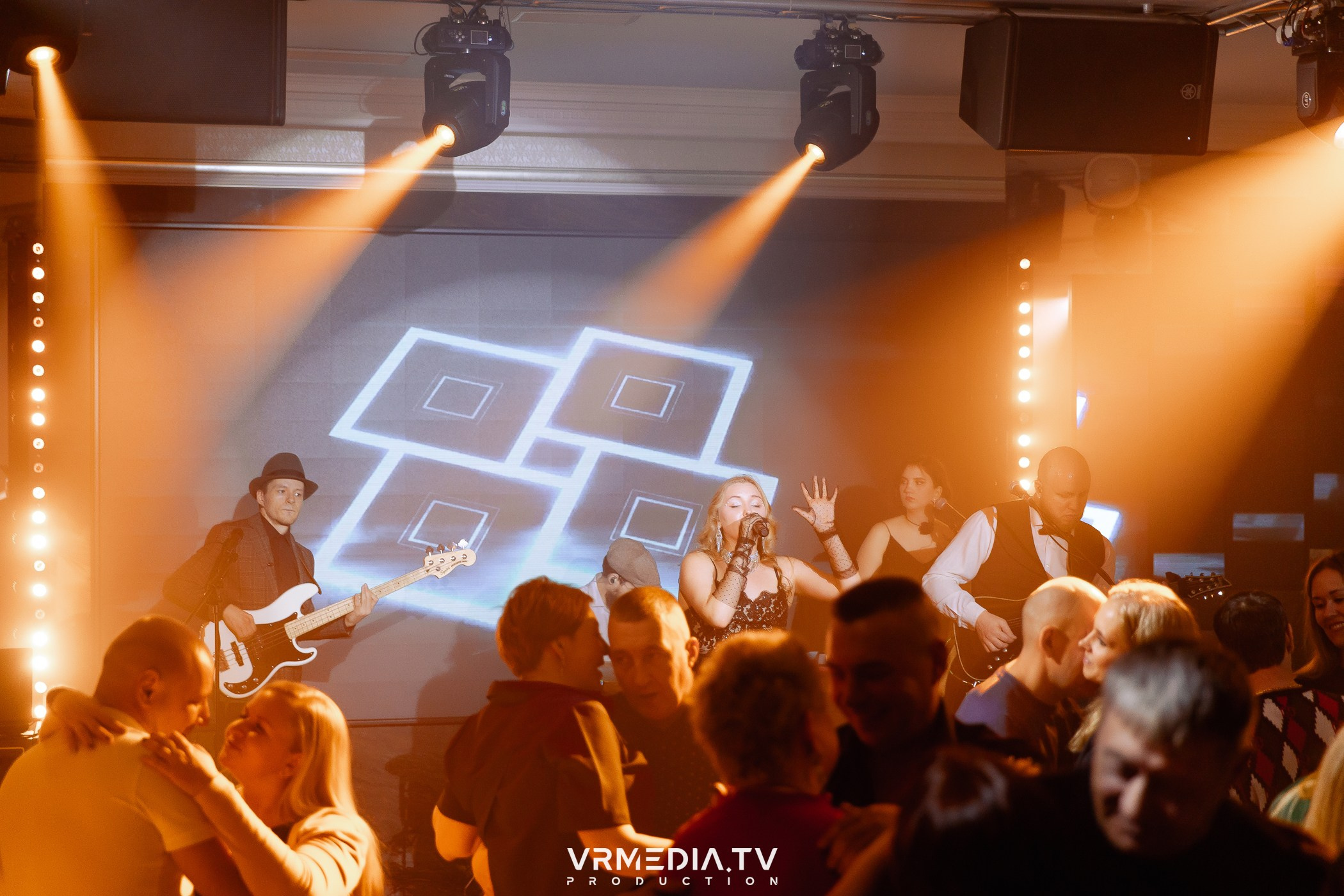 Выходные в ресторане «Лазурный берег»