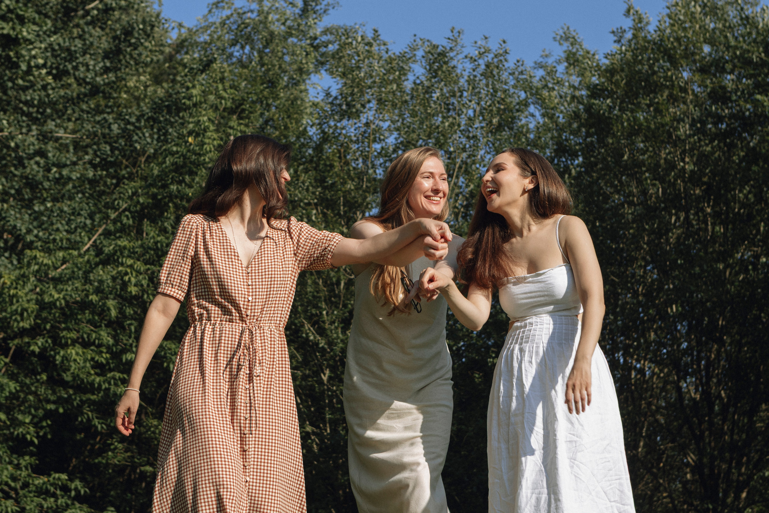 Семейная прогулка и отдых на природе в формате пикника, фотограф Москва