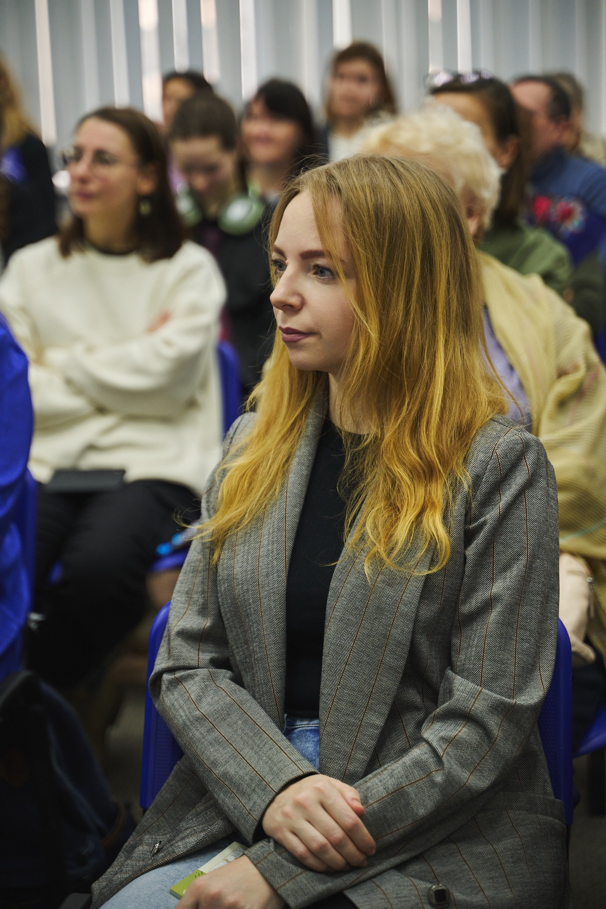 Ива Фонд — Цветущий город город Иваново. Фотограф в Иваново: Каталожная съемка одежды и постельного белья, Wildberries