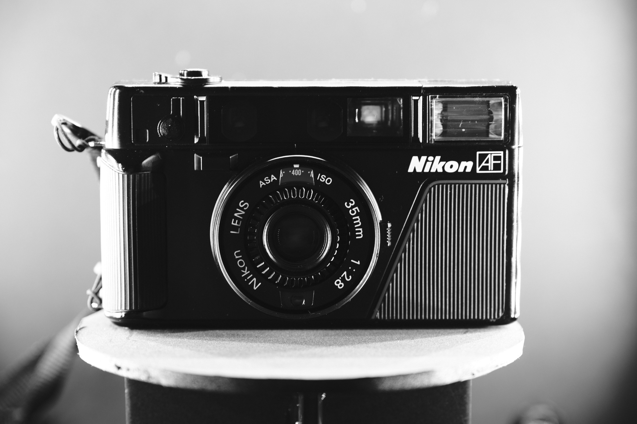 Film-vs-digital. Moscow street photography workshops and photo tourism