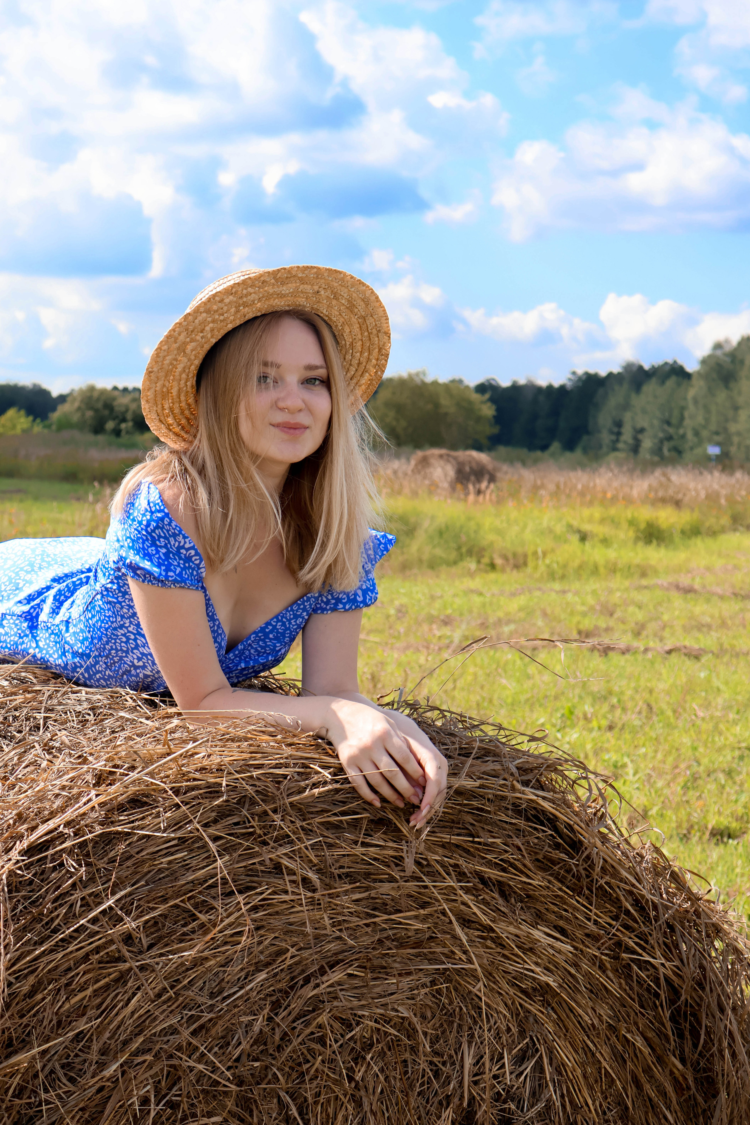 Фотосессия со стогами для Оли. Виктория Шишкова свадебный фотограф Москва и МО (Балашиха, Щелково)