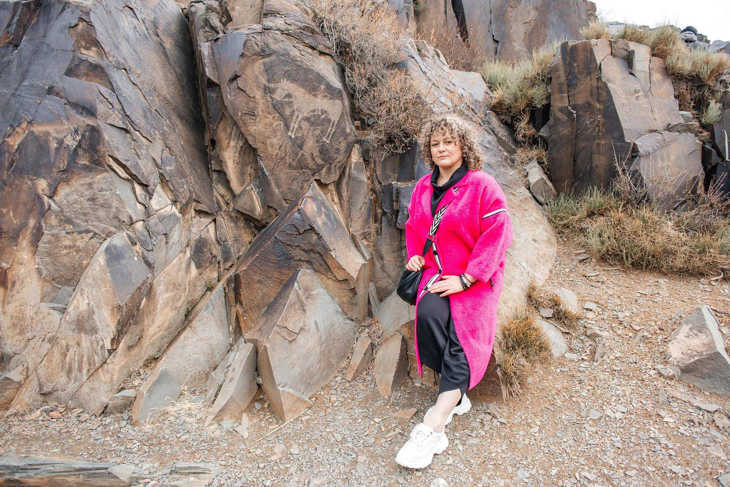 Экскурсия и тур на петроглифы Танбалы ЮНЕСКО