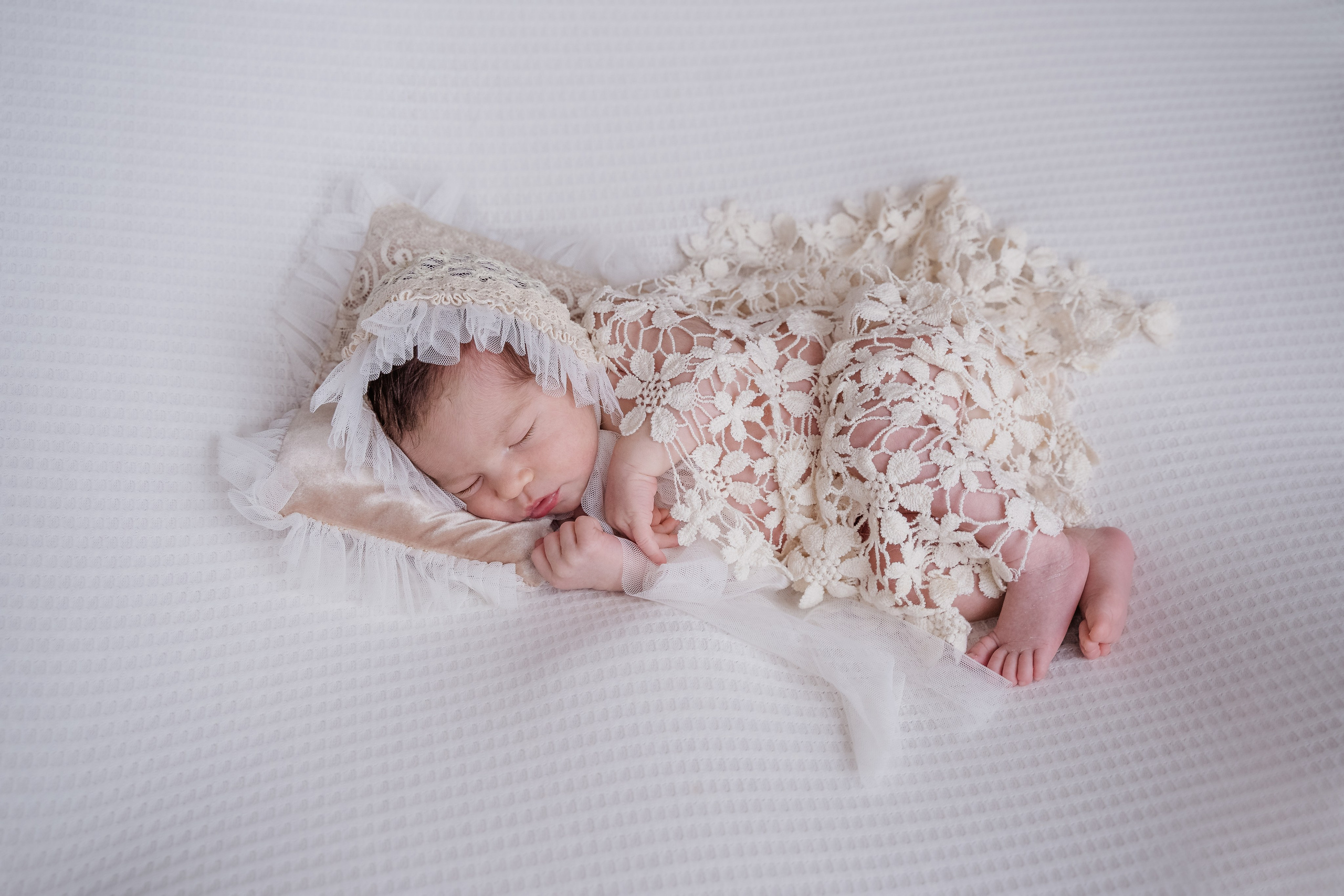 Фотосессия новорожденного в Москве. Фотограф новорожденных выезд на дом