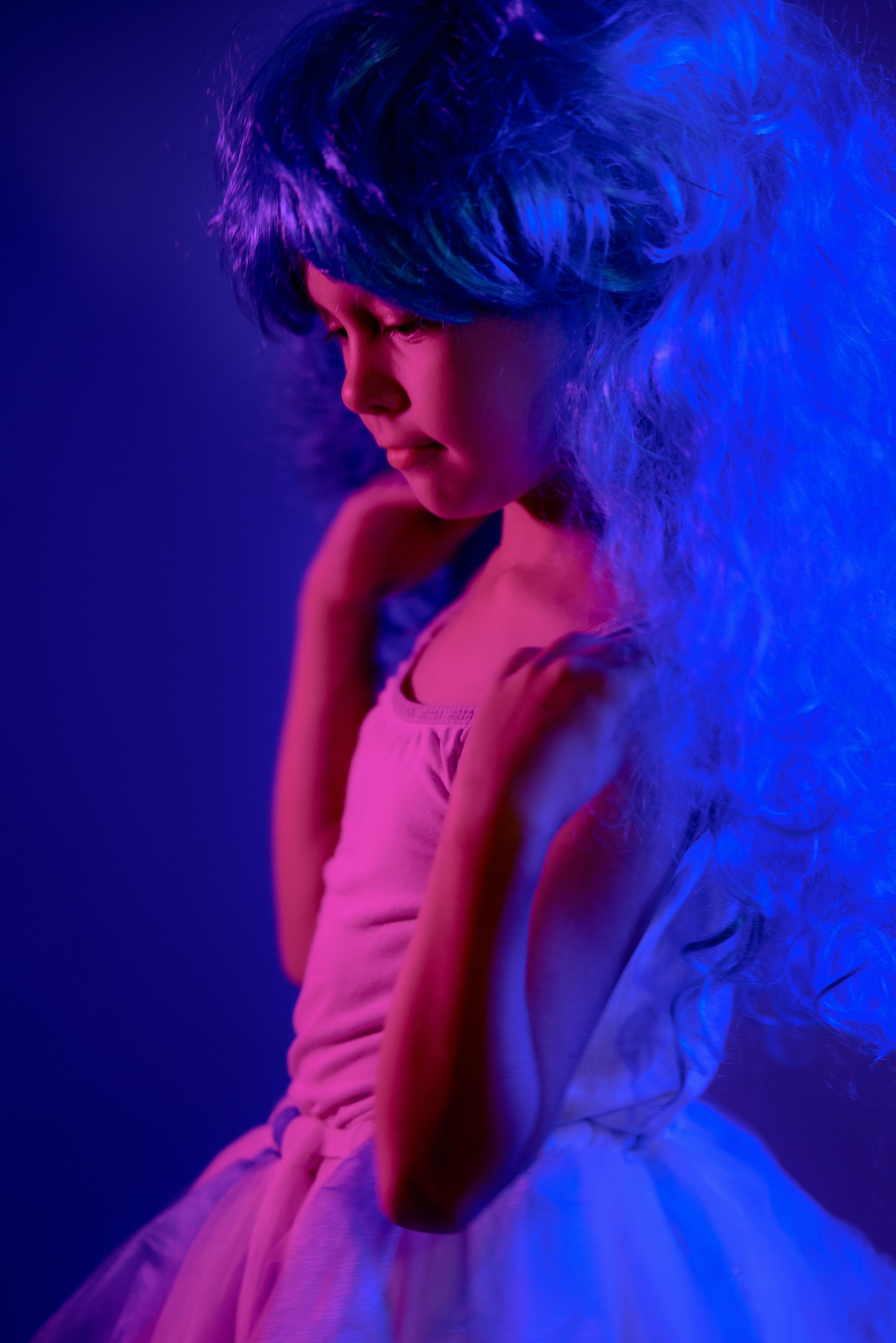 Фотосессия в домашней студии с цветным светом. Портретный фотограф Александр Журов в Кинеле, Самаре и Самарской области