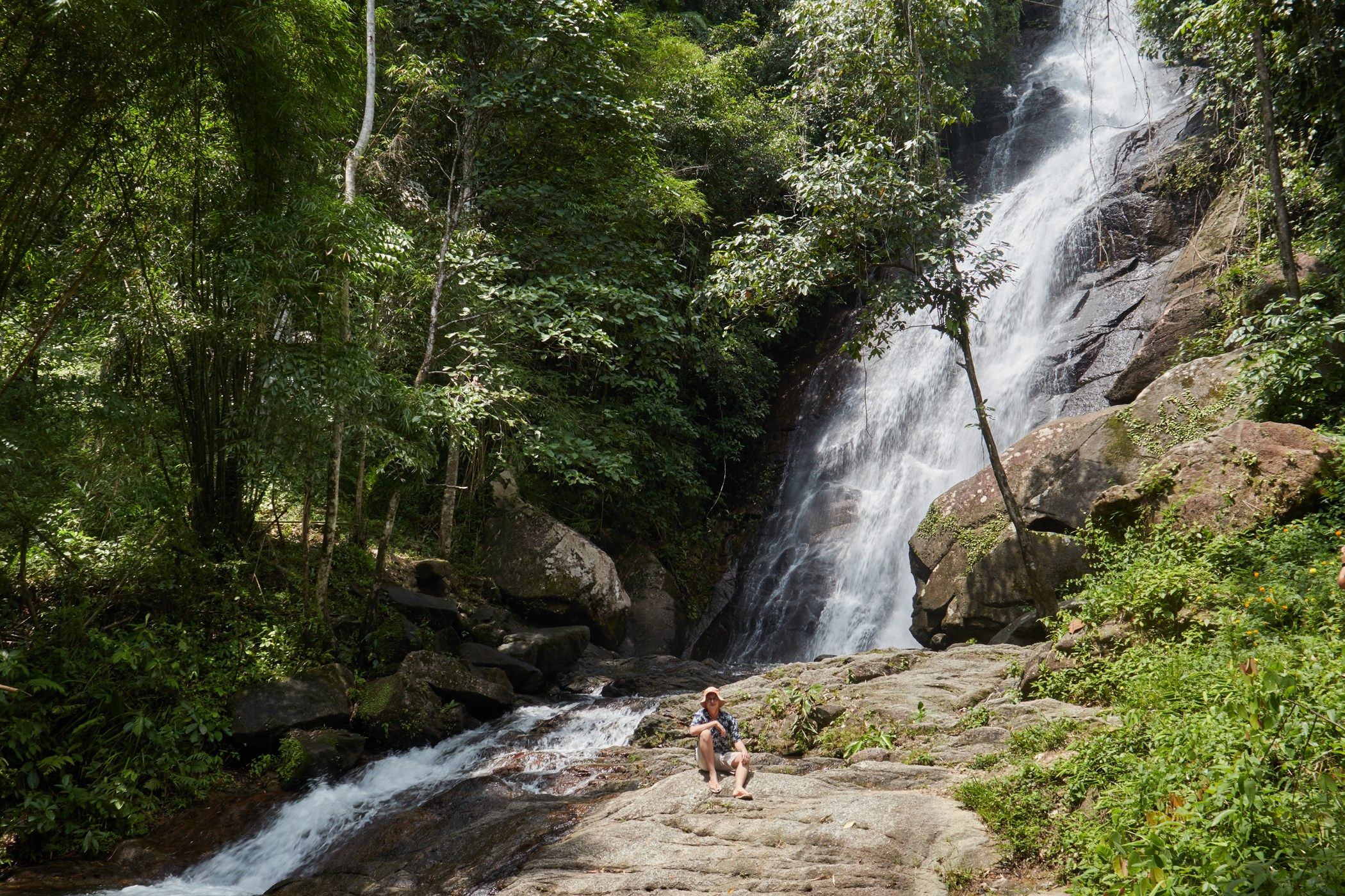 Фотосессия у водопада на Пхукете