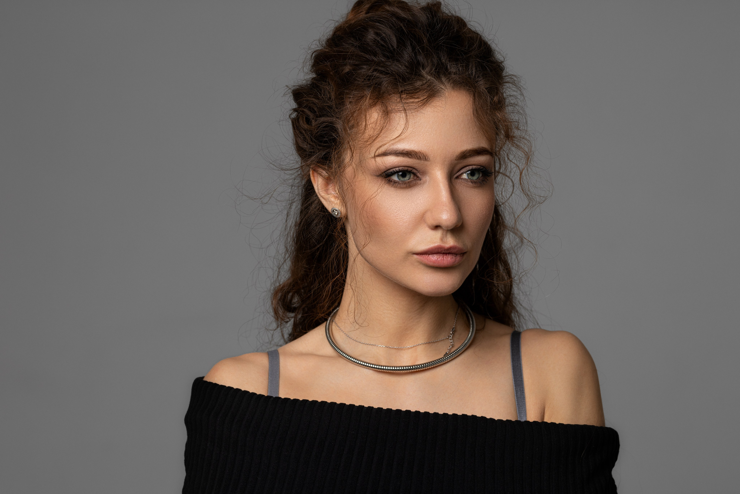 Студийная съемка на циклораме с испульсным светом с Дианой для «себя». Дмитрий Шульгин, портретный фотограф в Воронеже