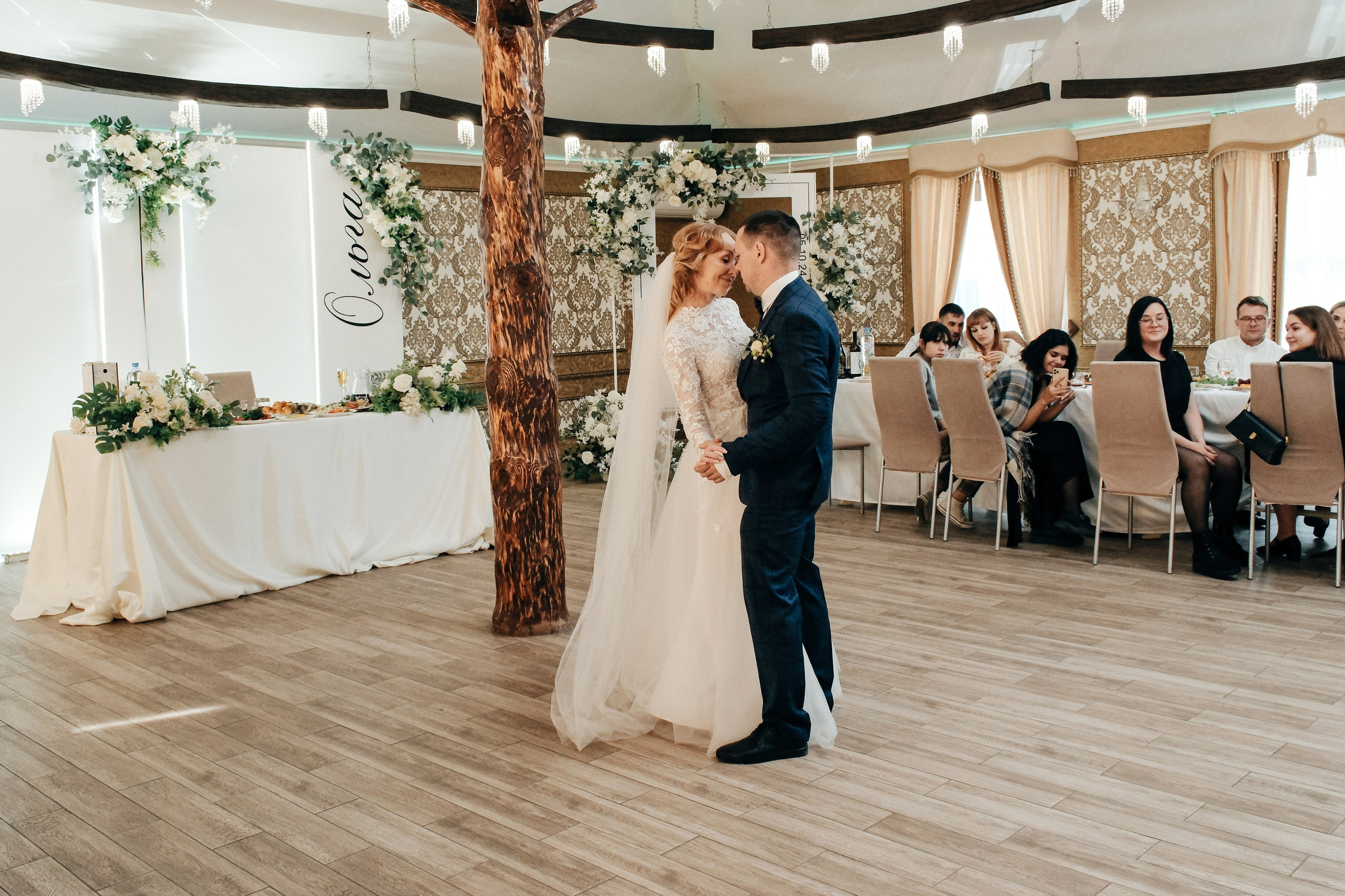 Оля Егор. Фотограф и видеограф в Тюмени Анна Жагорина, ваши фото еще не отдавали так быстро!