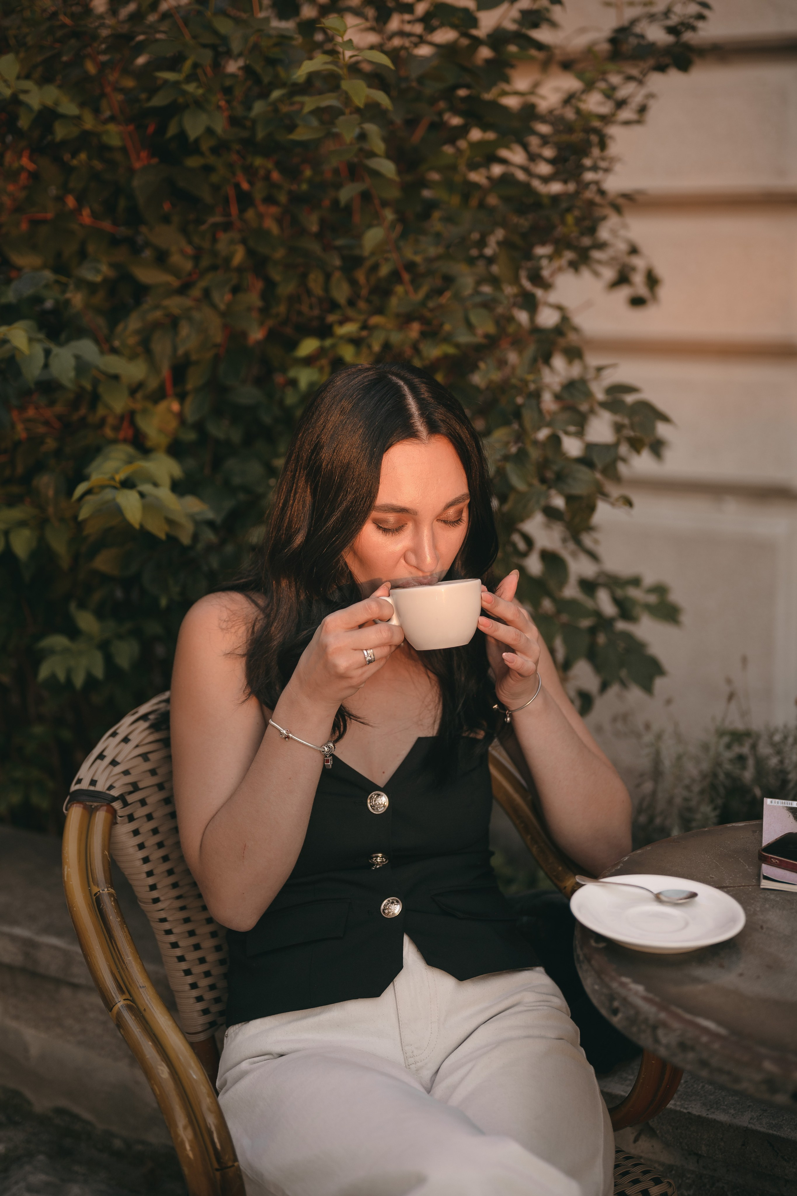 КОФЕ И ТРАМВАИ. Фотограф в Белграде Чугреева Елена