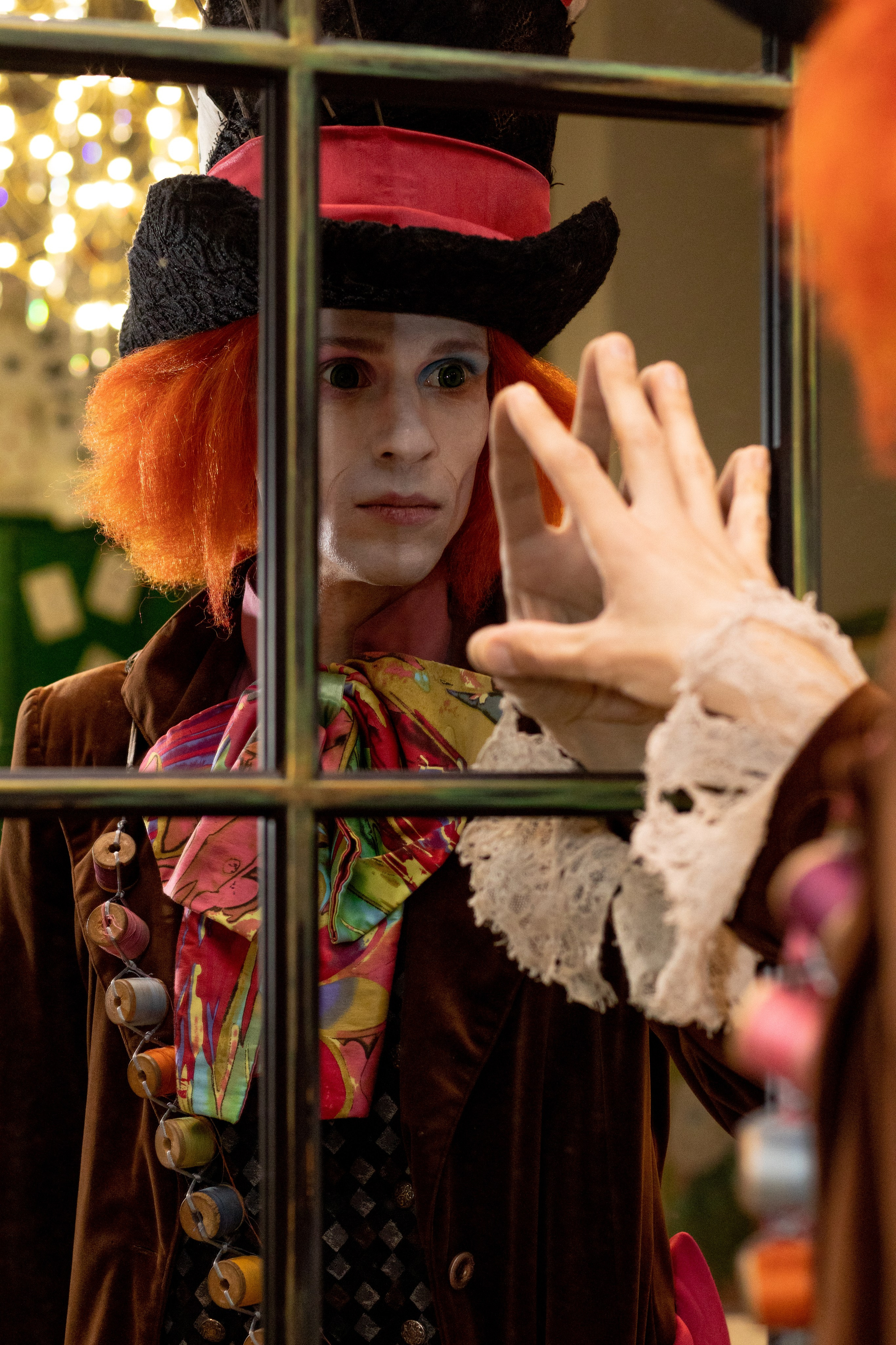 Шляпная магия: аниматор Шляпник и его фотограф сделают ваш праздник незабываемым!. Свадебный и репортажный фотограф Максим Вакс. Съемка любых мероприятий в Екатеринбурге