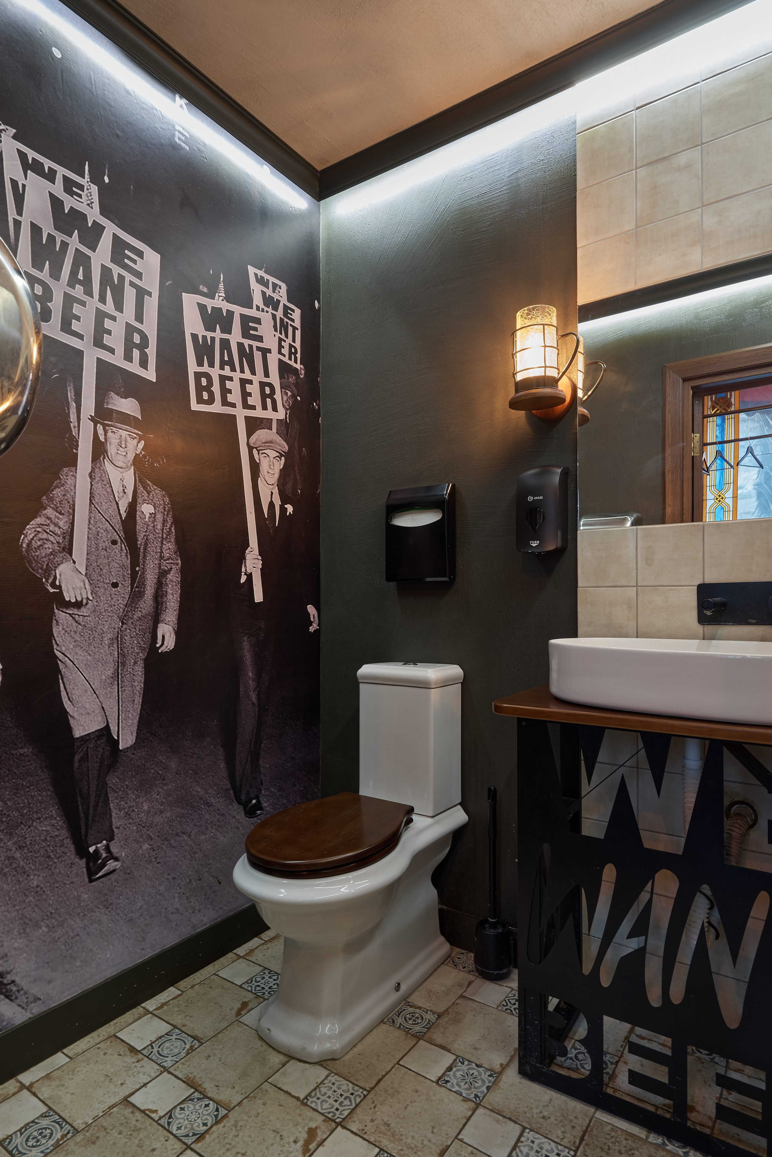 The Tony Pub. Абросимов Лев интерьерный и архитектурный фотограф