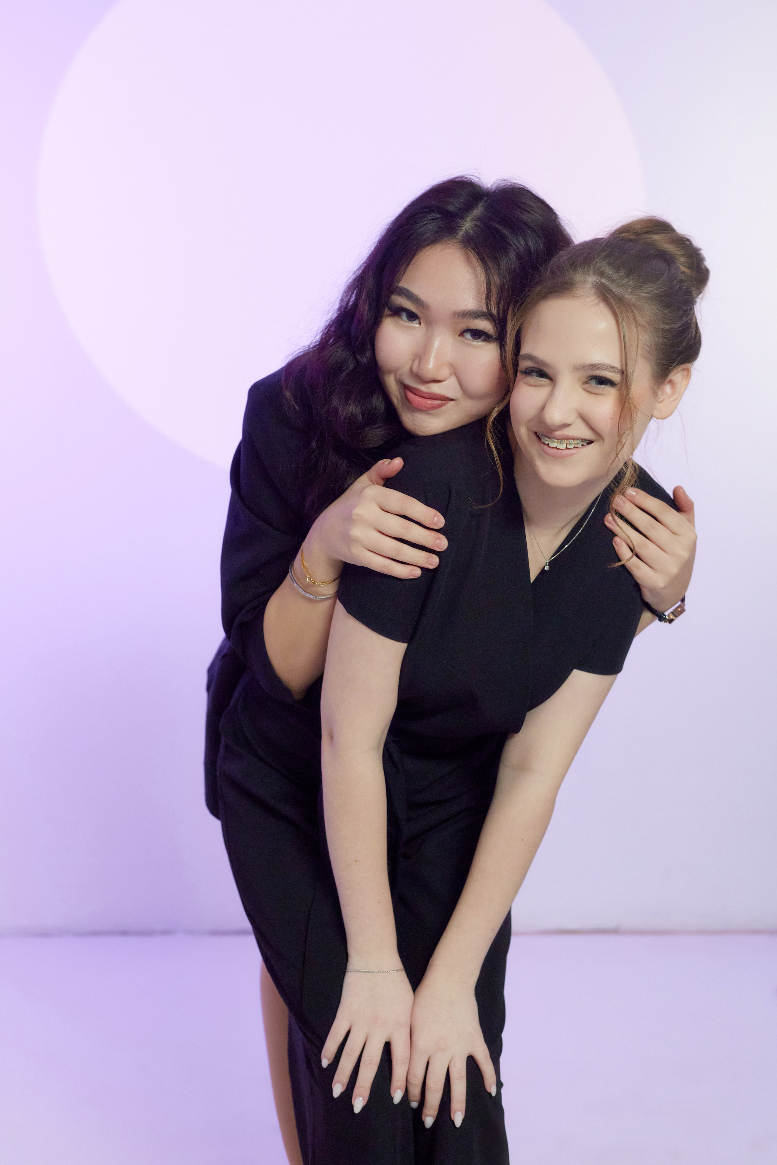 Альбом на окончание школы 9 и 11 класс «Симфония». Выпускные альбомы в Тюмени для школ, садов, вузов спортивных секций