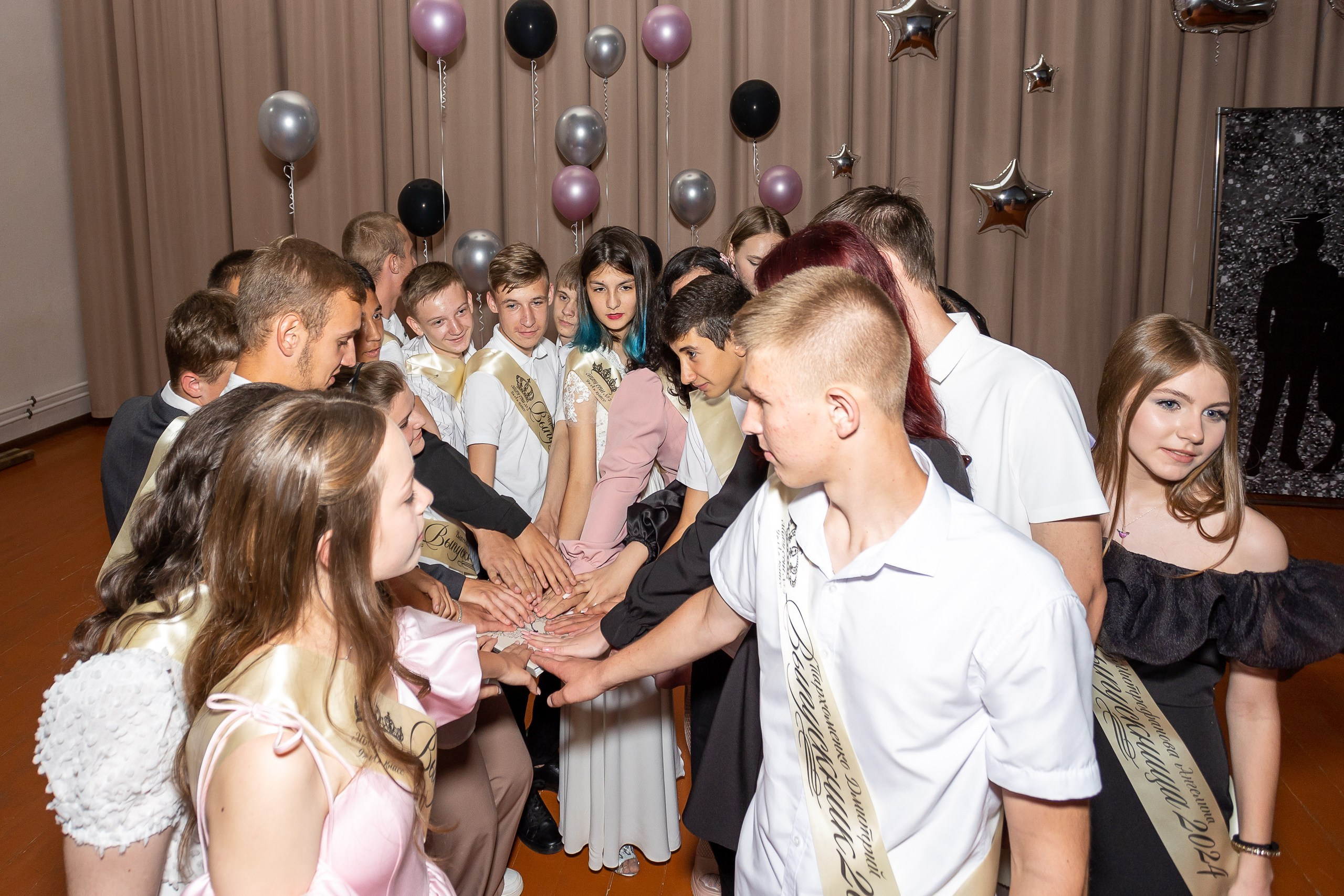 Вручение аттестата 2024 г. Выпускные альбомы Майкоп, Краснодар Елена Золотарева