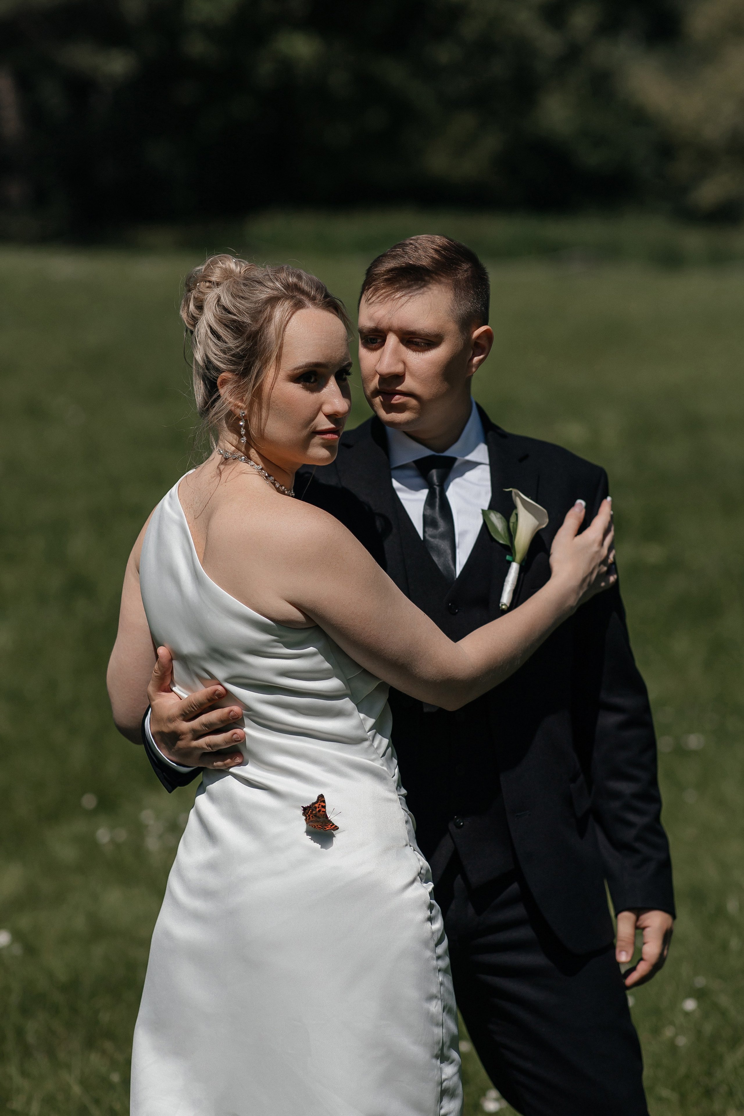 Свадебная фотосессия в Ботаническом саду имени Цицина. Свадебный фотограф в Москве Дарья Олендарёва