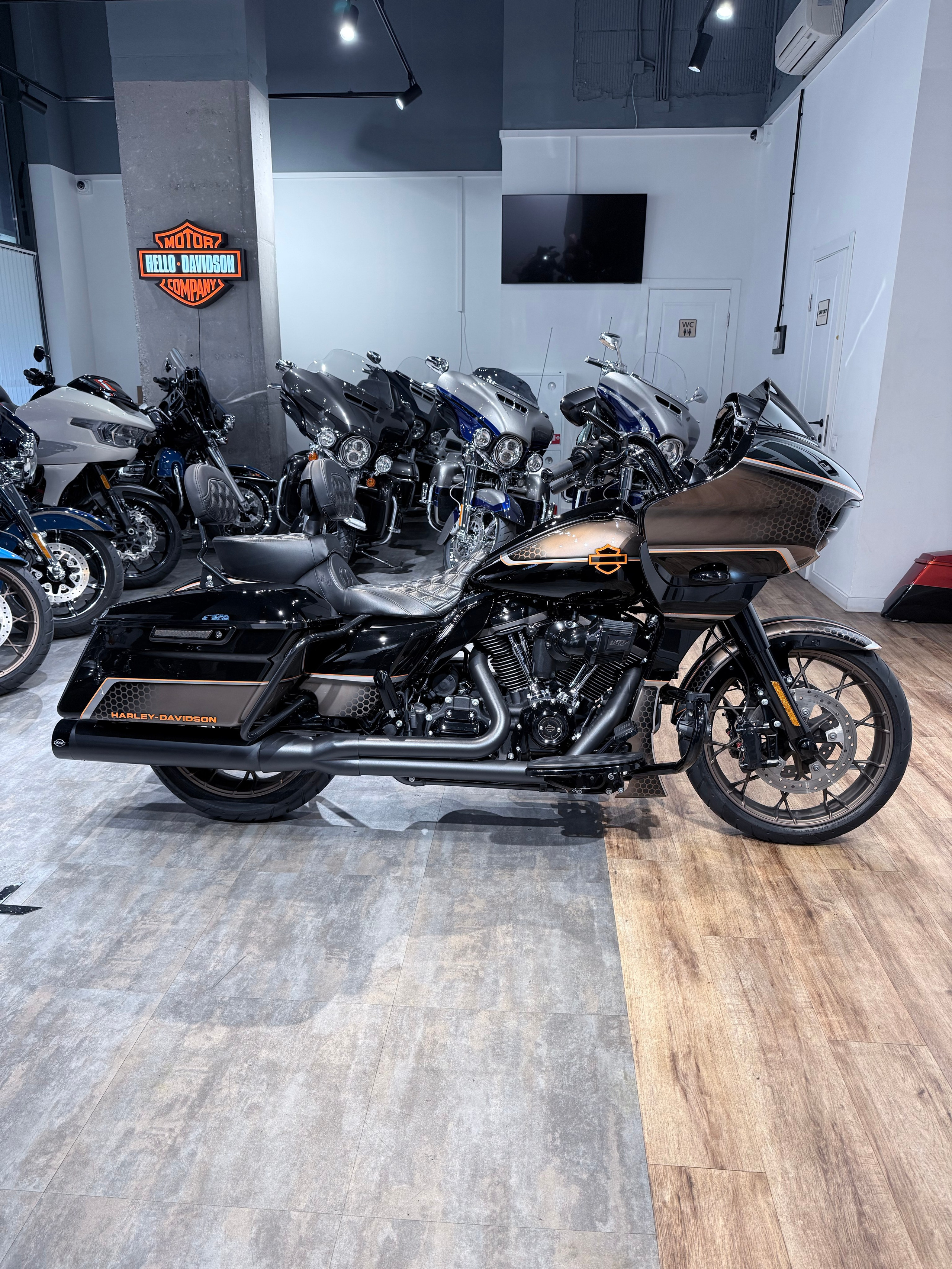 2023 Road Glide ST 117. Hello Davidson, Москва. Только хорошие мотоциклы…