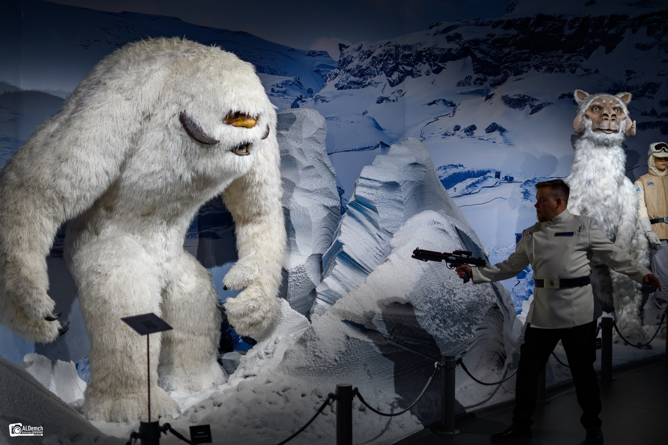 Фотосессия в Москве фотографа на ВДНХ для Ивана Юрчева