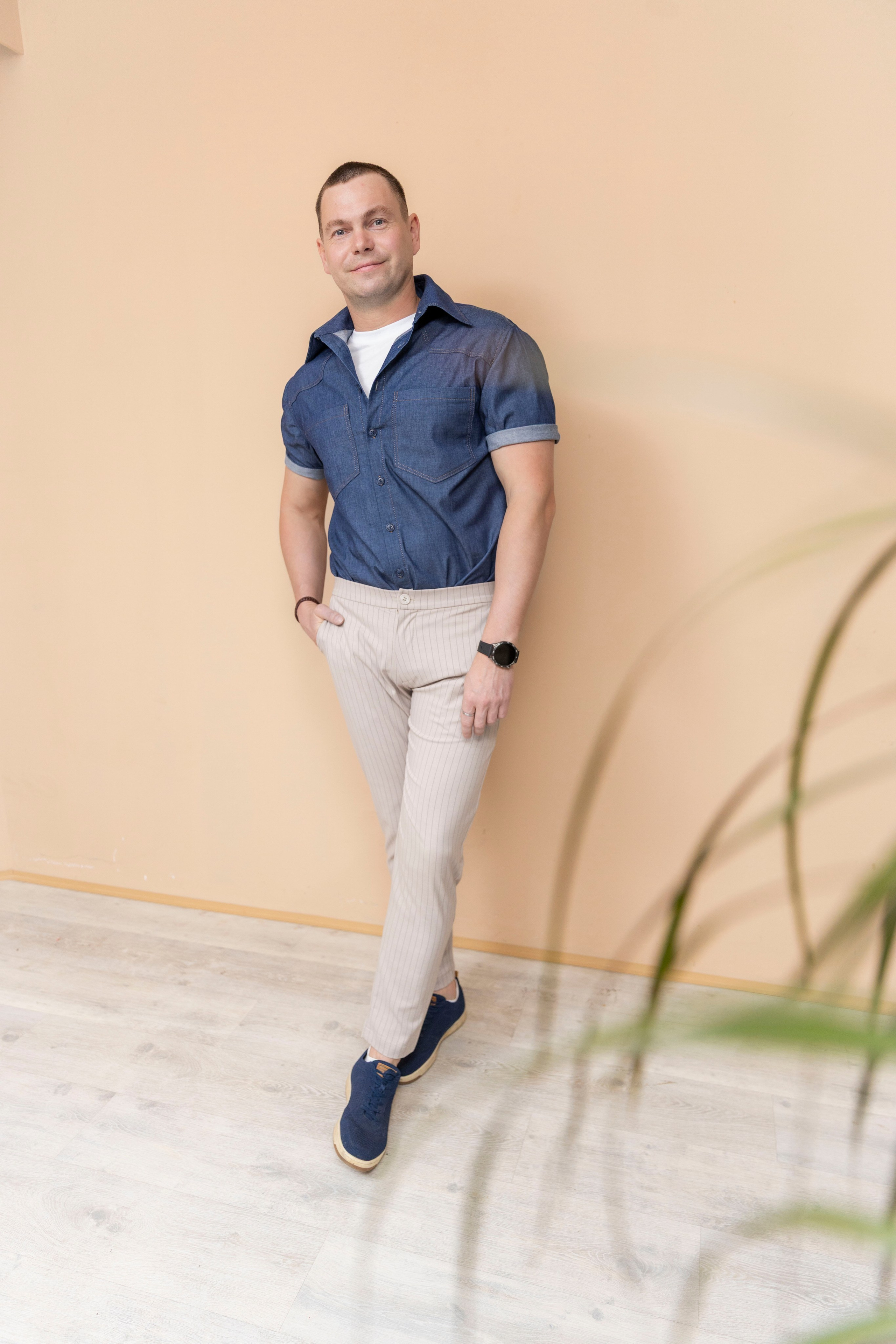 Гардероб для: Эксперт, спортсмен, интернет маркетолог. Модельер Евгений Бременев