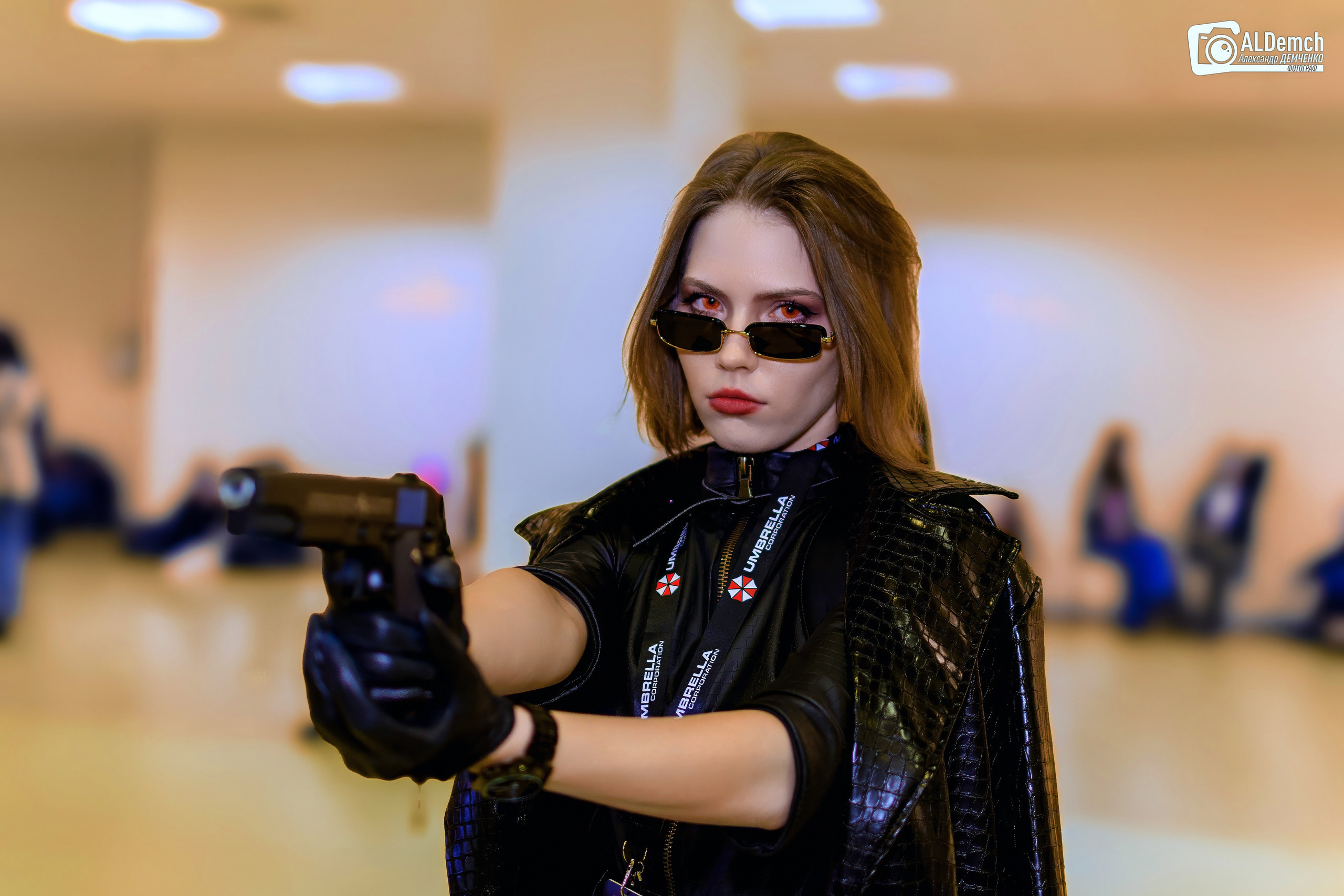 Resident Evil картинки персонажей игры и косплей фото