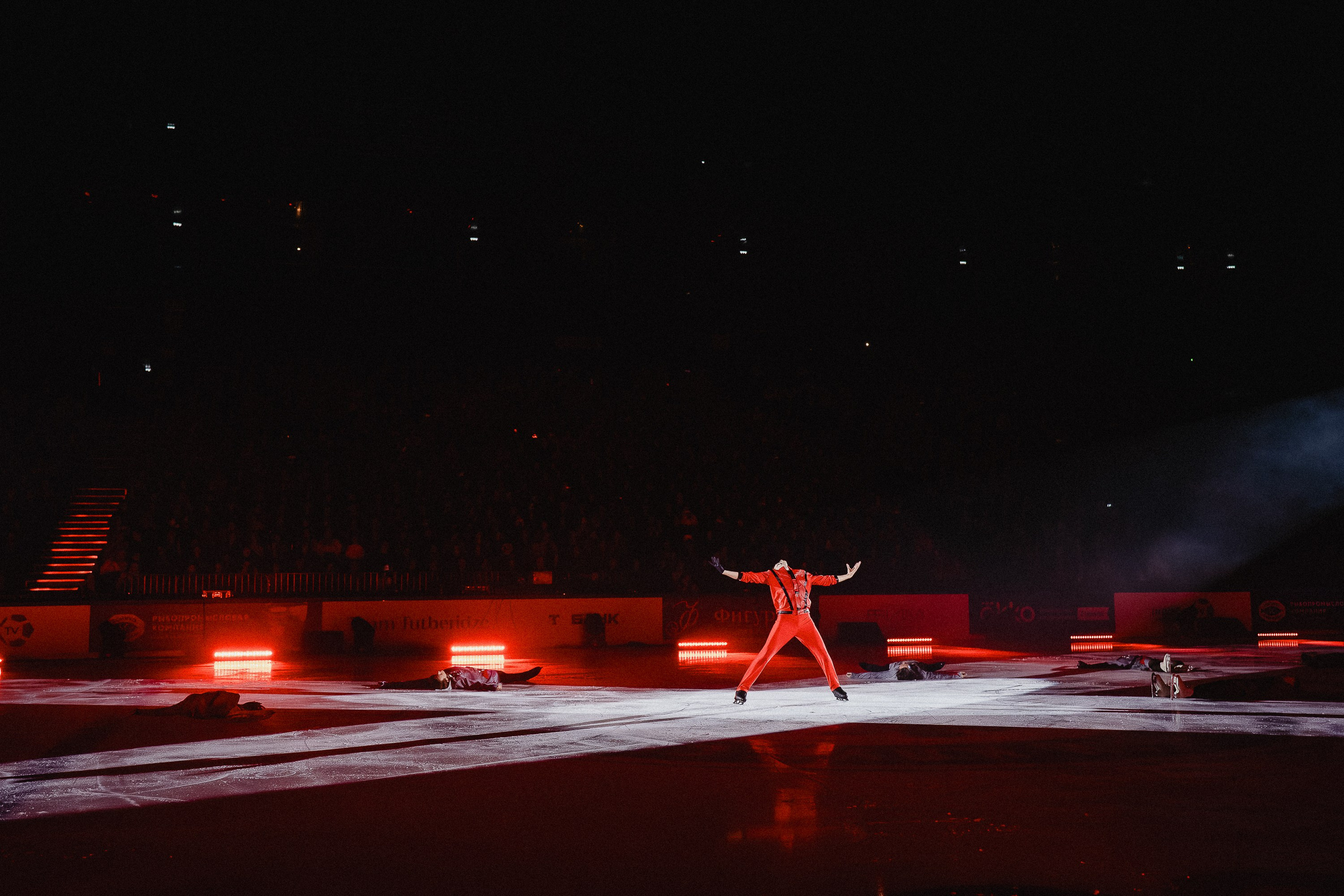 Шоу Этери Тутберидзе в Новосибирске. Воробьева Ксения — Спортивный и танцевальный фотограф Новосибирск