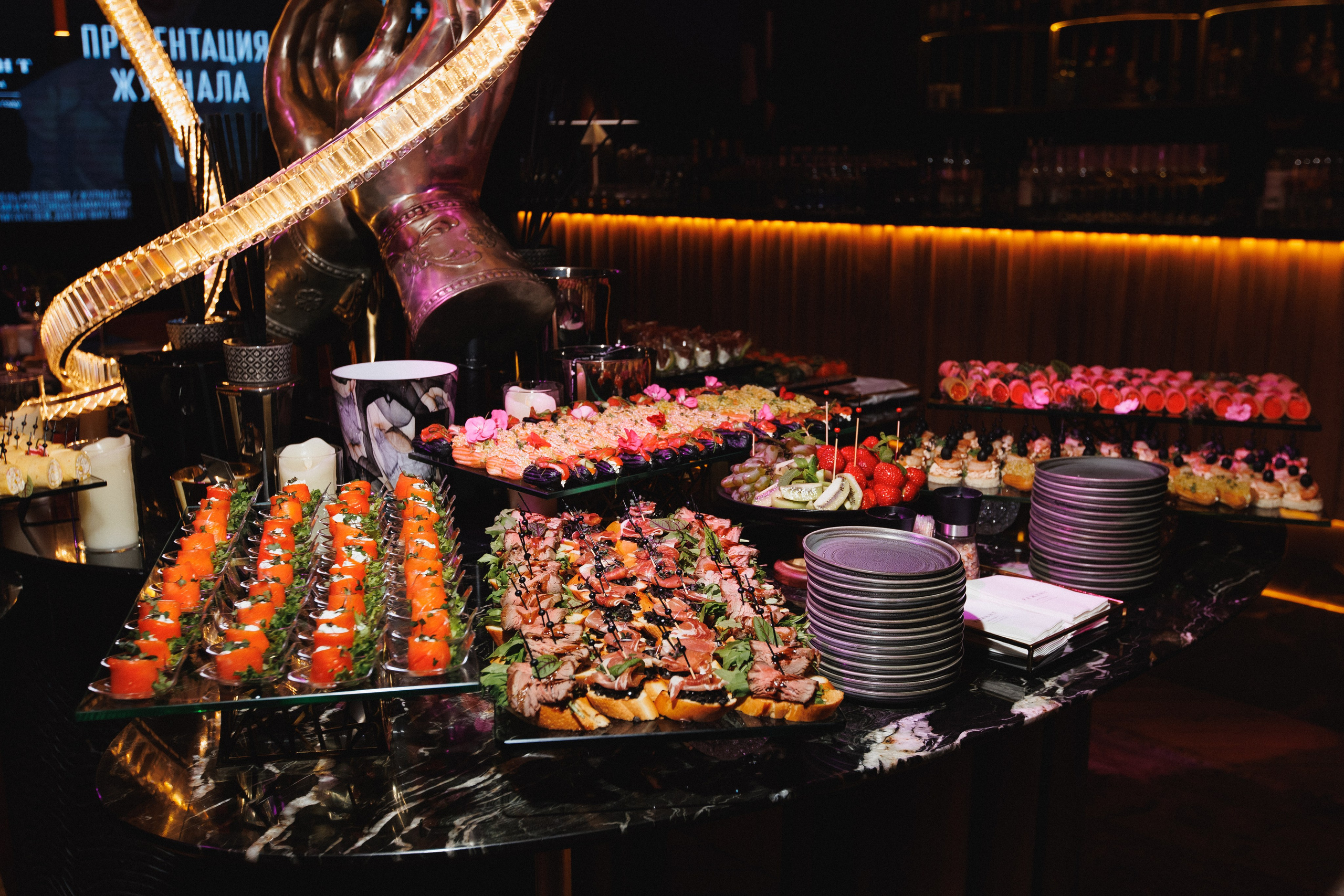 B.DAY PARTY ЖУРНАЛА •G. СВОИ. ФОТООТЧЕТЫ-СОБЫТИЯ-МЕСТА