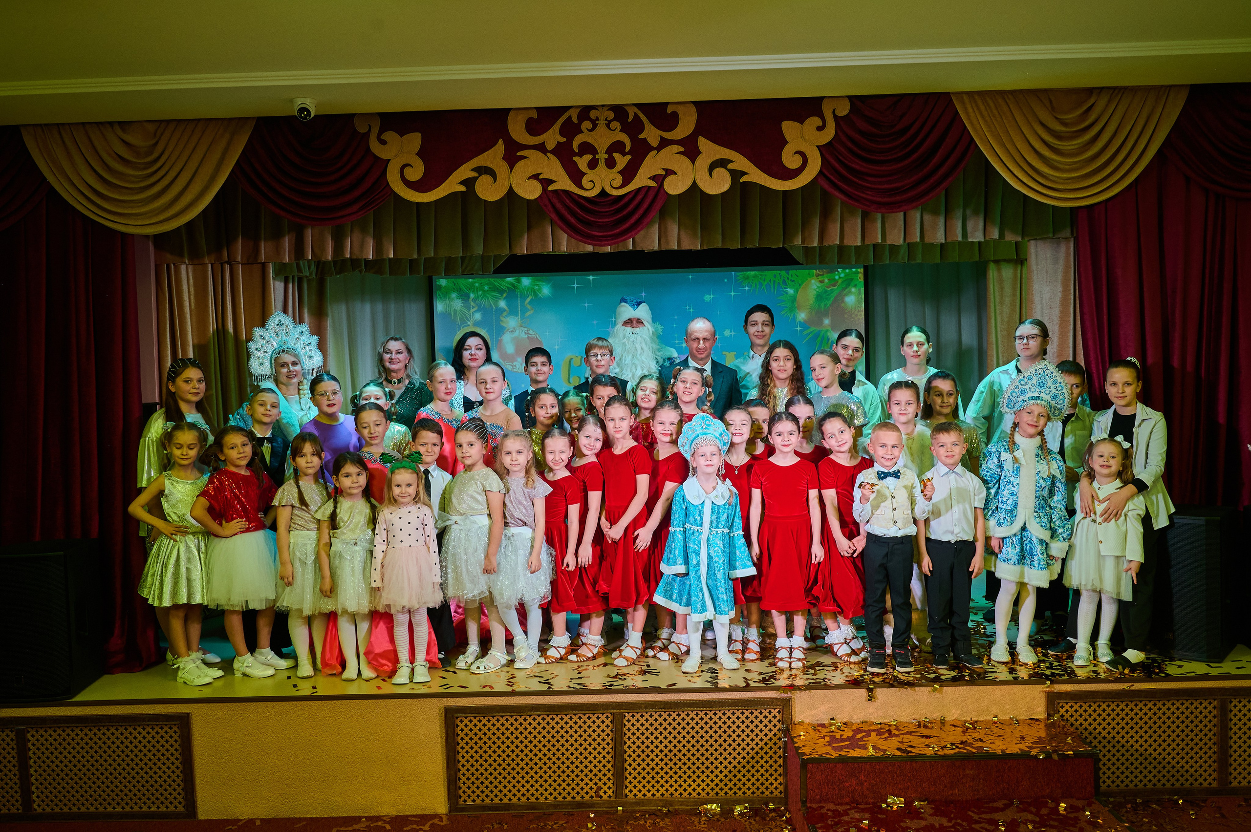 НГ ДК Виноградный. Жизнь курорта Кабардинка в фотографиях