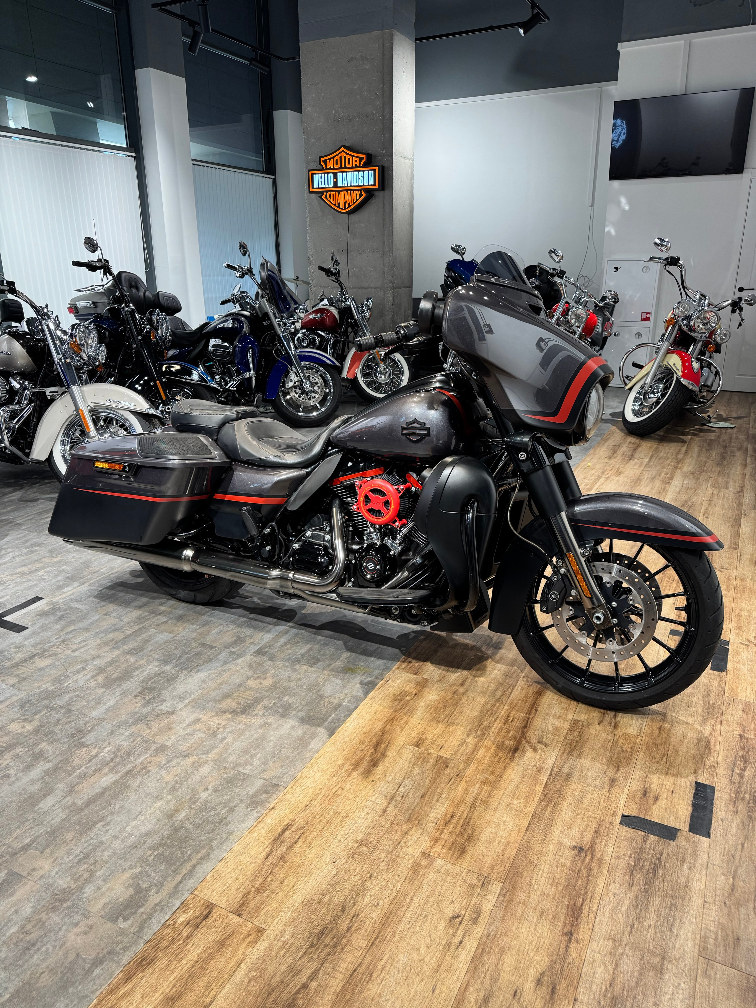 Harley Davidson 117 CVO Street Glide Special (Touring) — купить мотоцикл. Hello Davidson, Москва. Только хорошие мотоциклы…