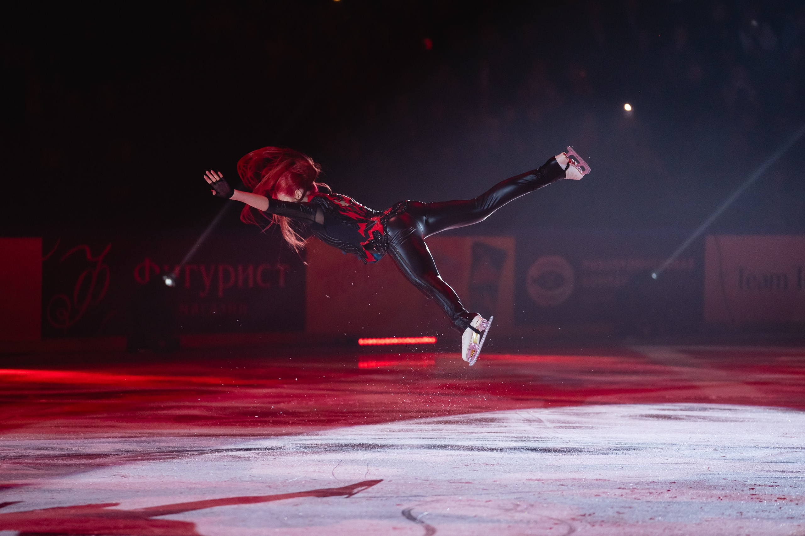 Шоу «Чемпионы на льду» в Новосибирске. Воробьева Ксения — Спортивный и танцевальный фотограф Новосибирск