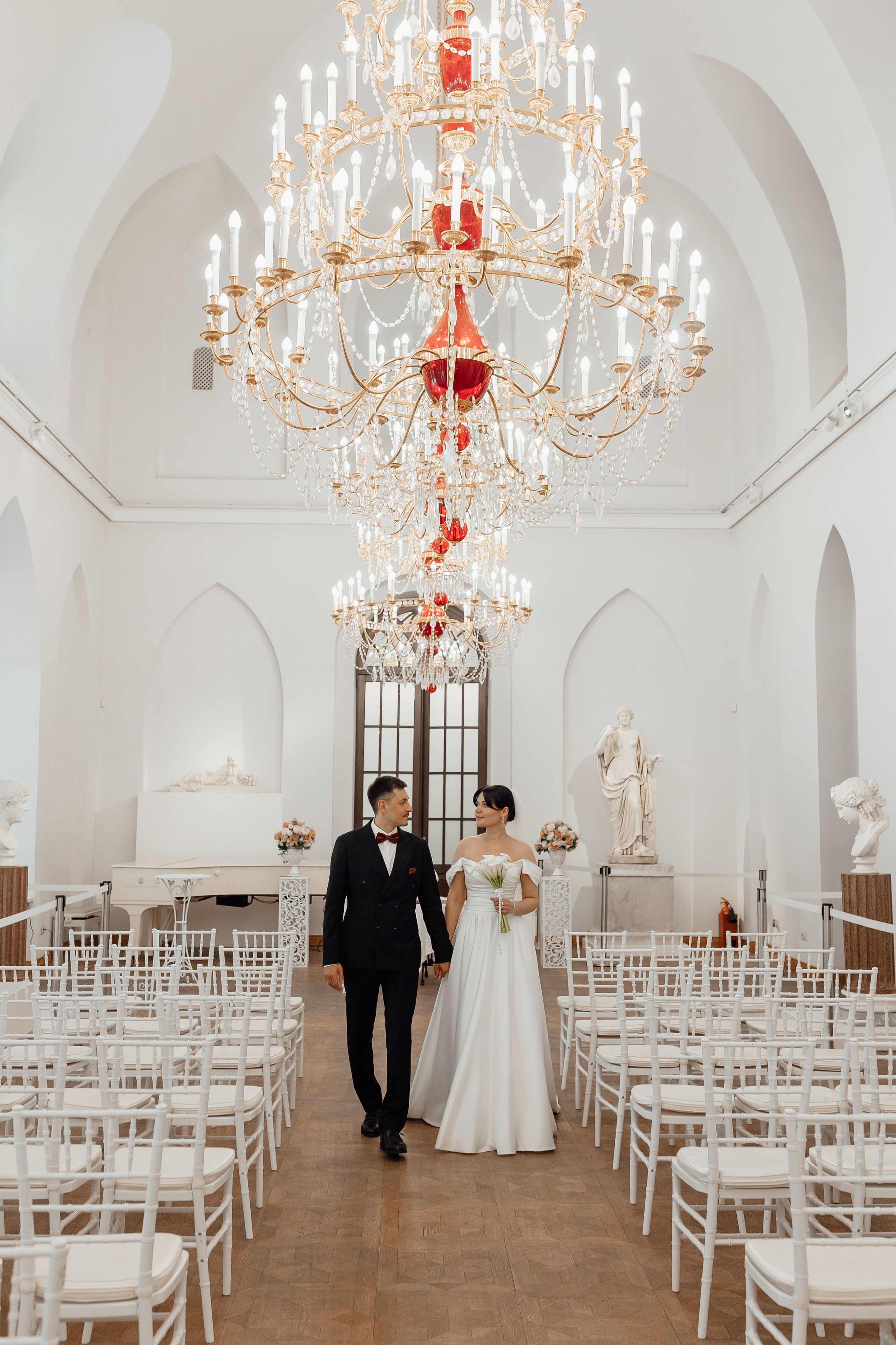 Свадебная фотосессия в Оперном Доме Царицыно