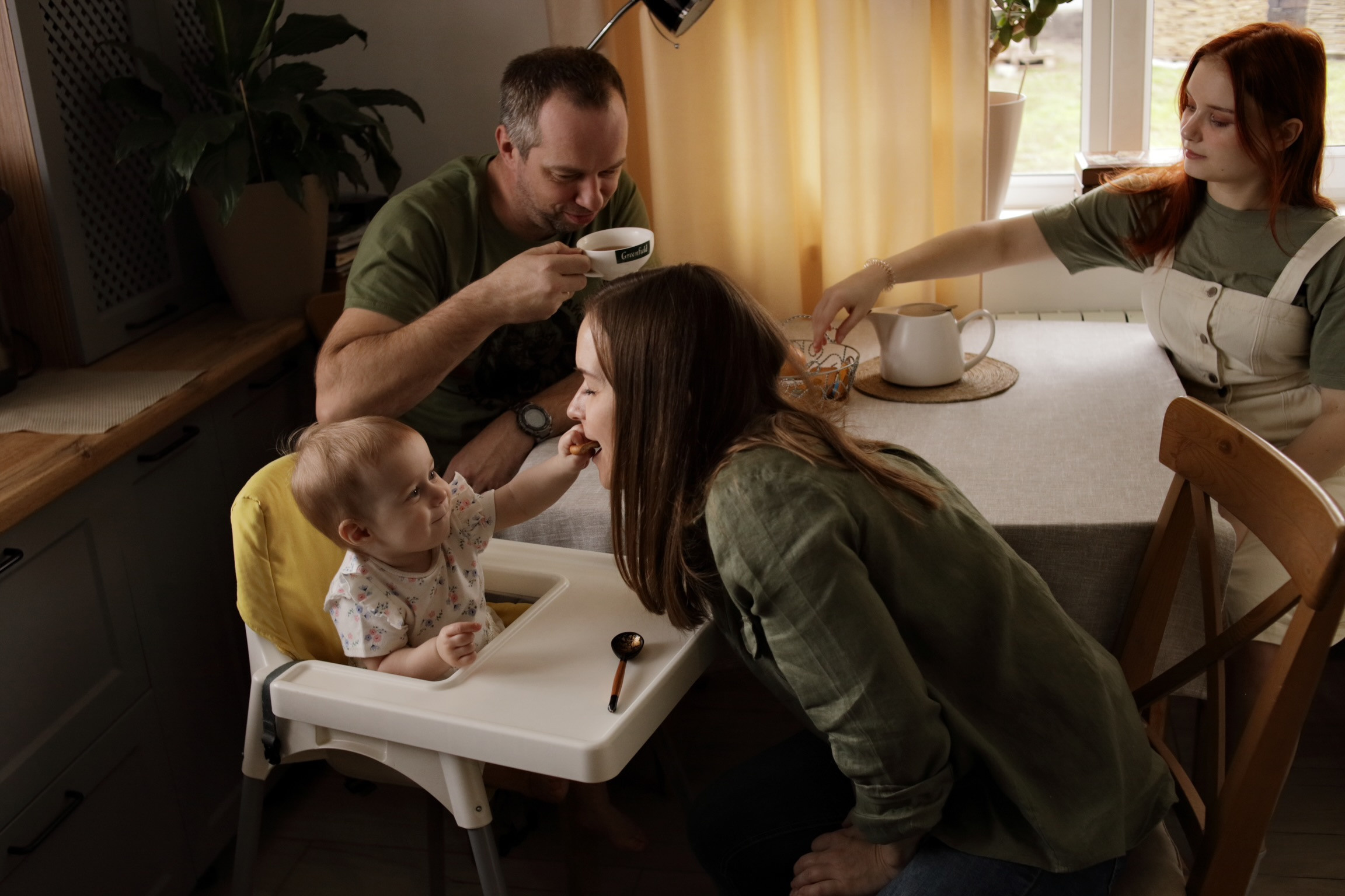 Фото вашей семьи у вас в доме. Семейный фотограф и новорожденных в Старом Осколе Анна Старкова,