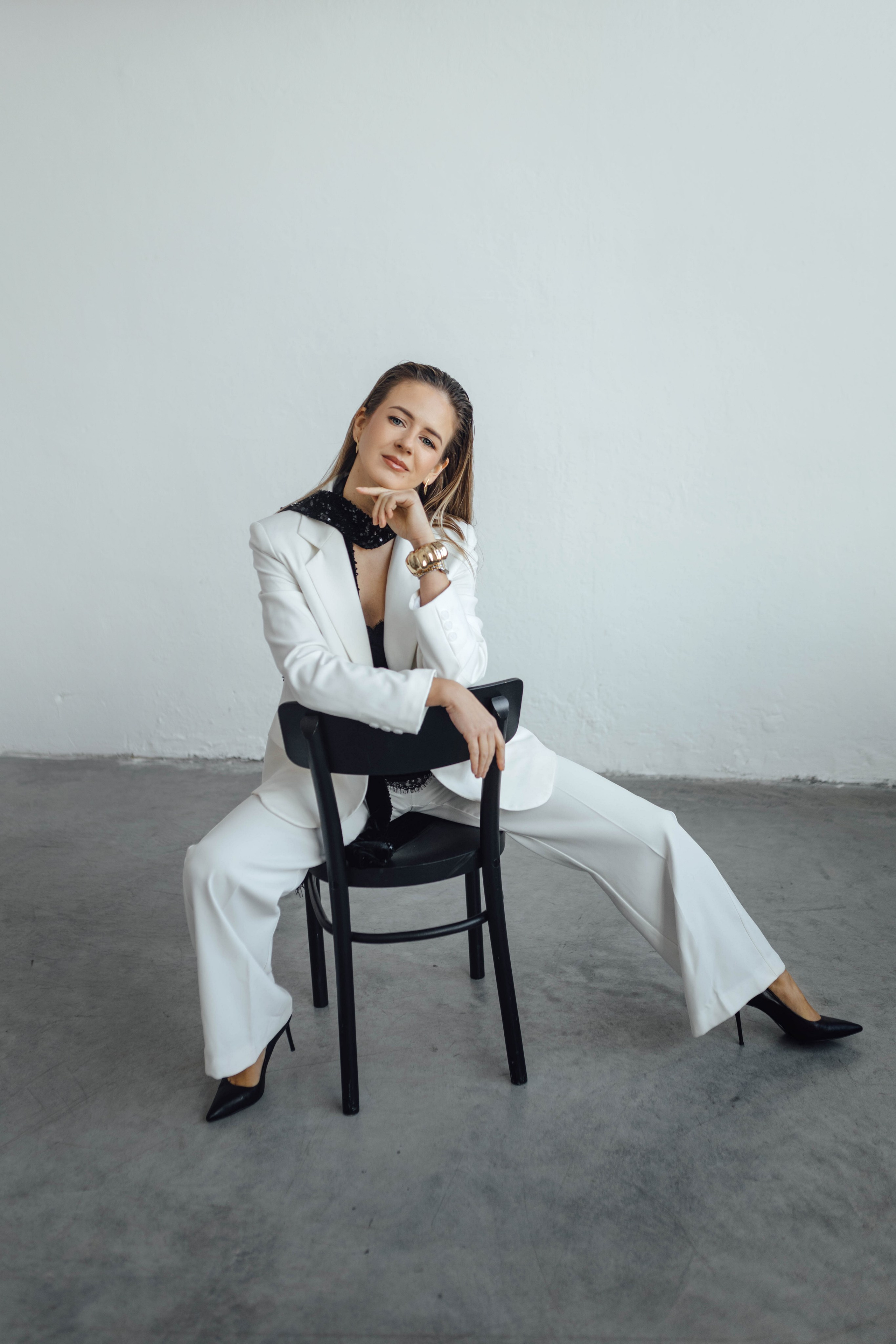 Александра, Lightstudio