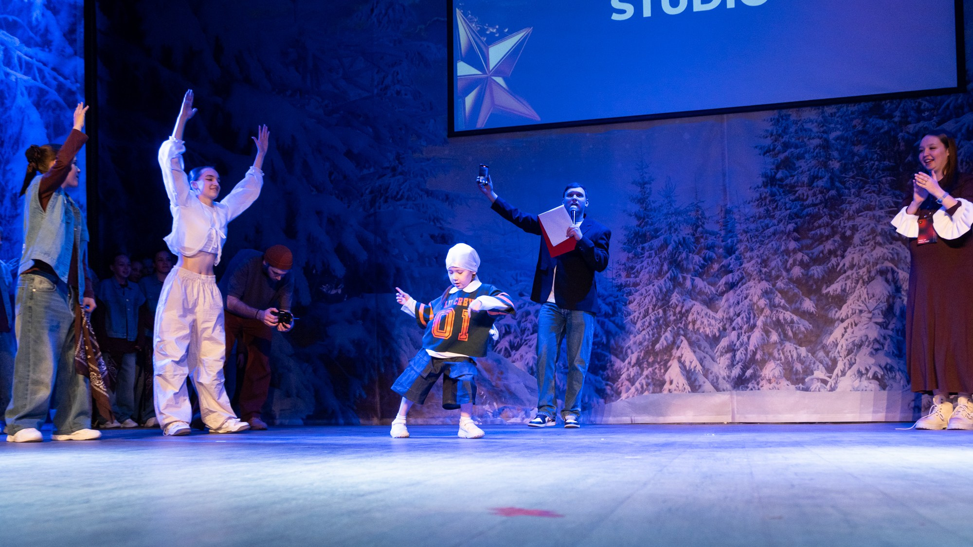 ОТЧЕТНЫЙ КОНЦЕРТ СТУДИИ ТАНЦА И ФИТНЕСА «TIME OF KINGS». Репортажный фотограф в Казани Павел Серпокрылов