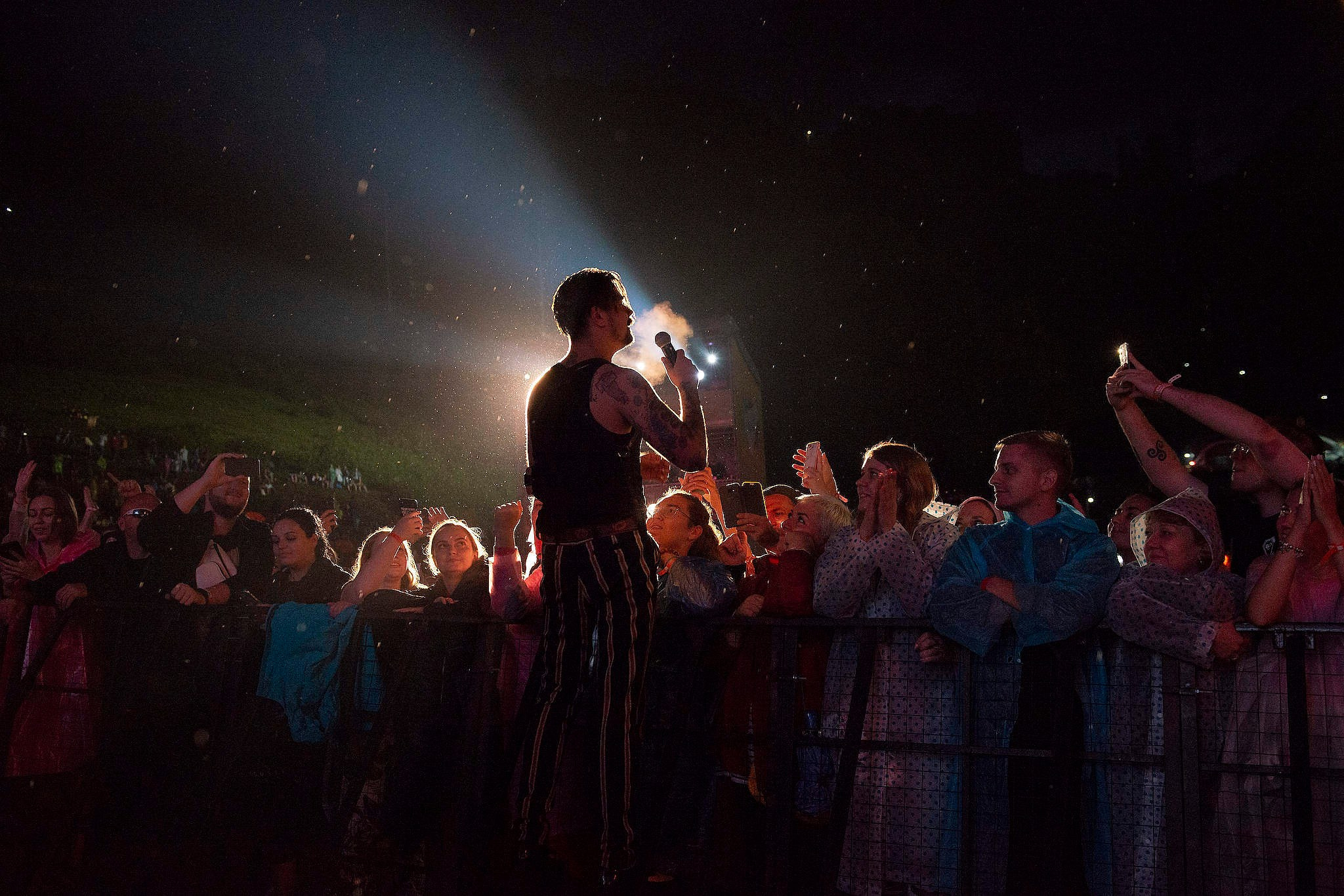 Солист группы Little big Илья Прусикин на музыкальном фестивале в Красной Поляне. Съемка для компании Мегафон в 2019 году.