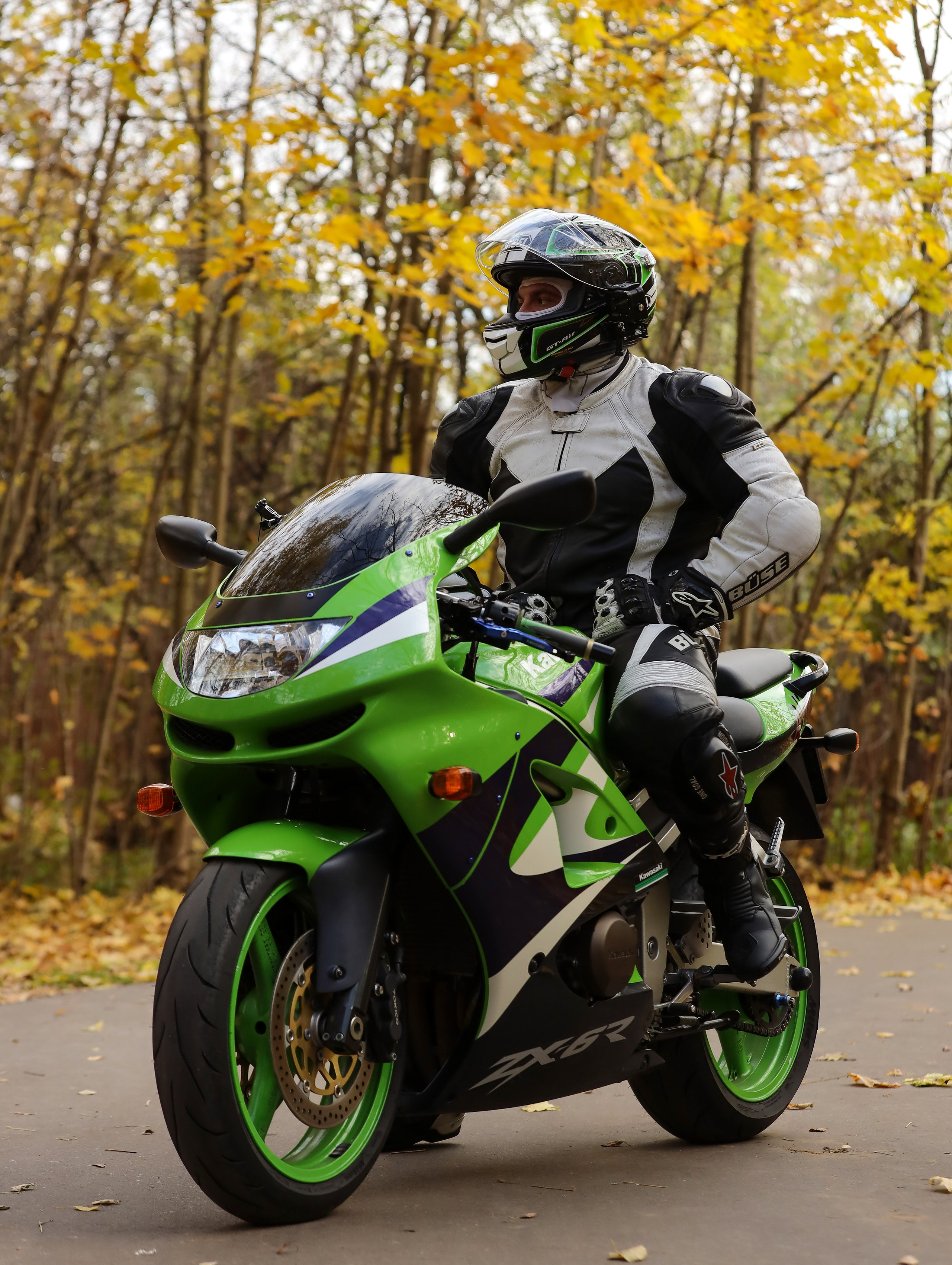 Виталий Kawasaki ZX6R. Фотограф Антон Чупринин