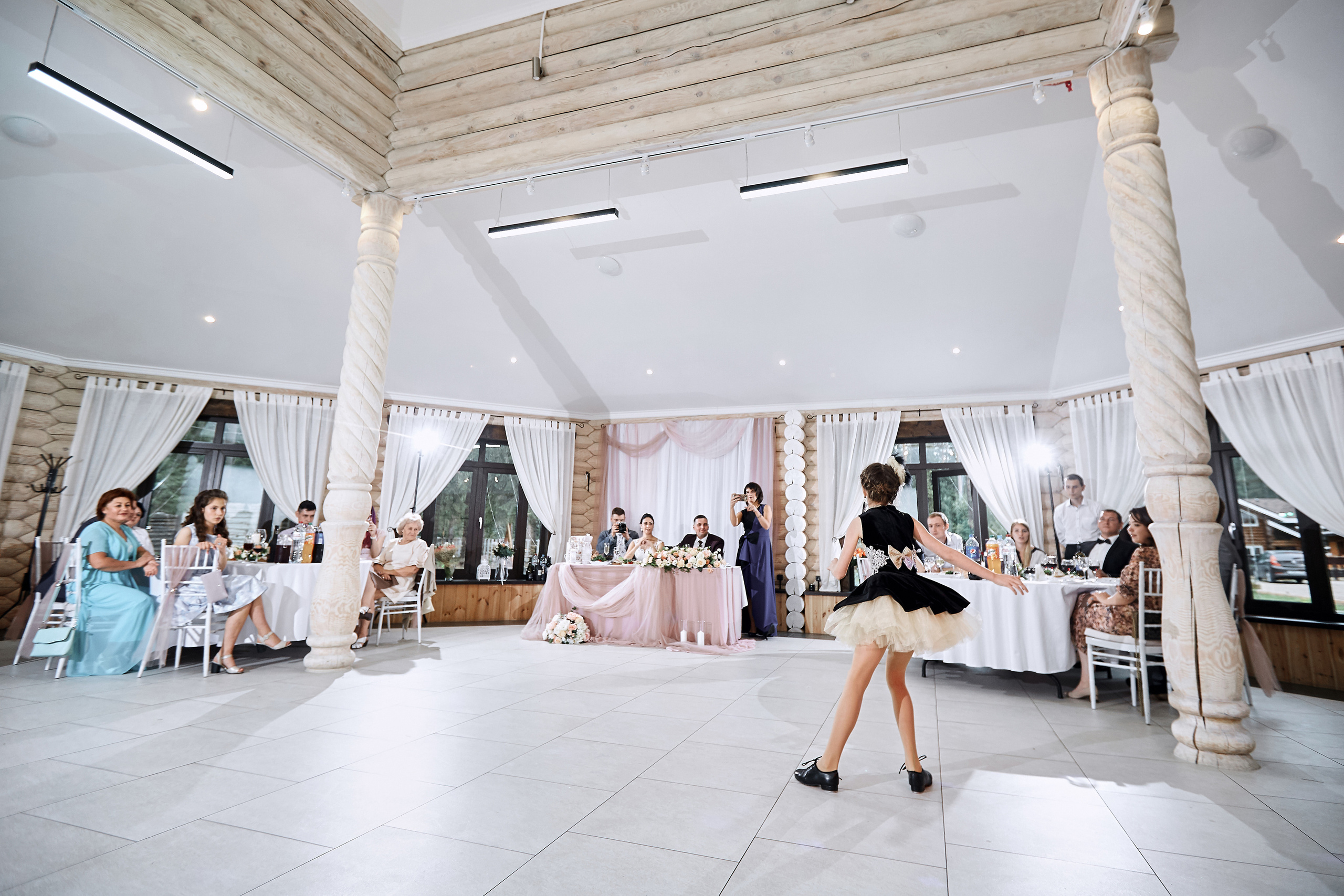 Выездная регистрация + банкет (6 часов): Дарья и Данила. Фотограф в Москве Эльза Хасанова