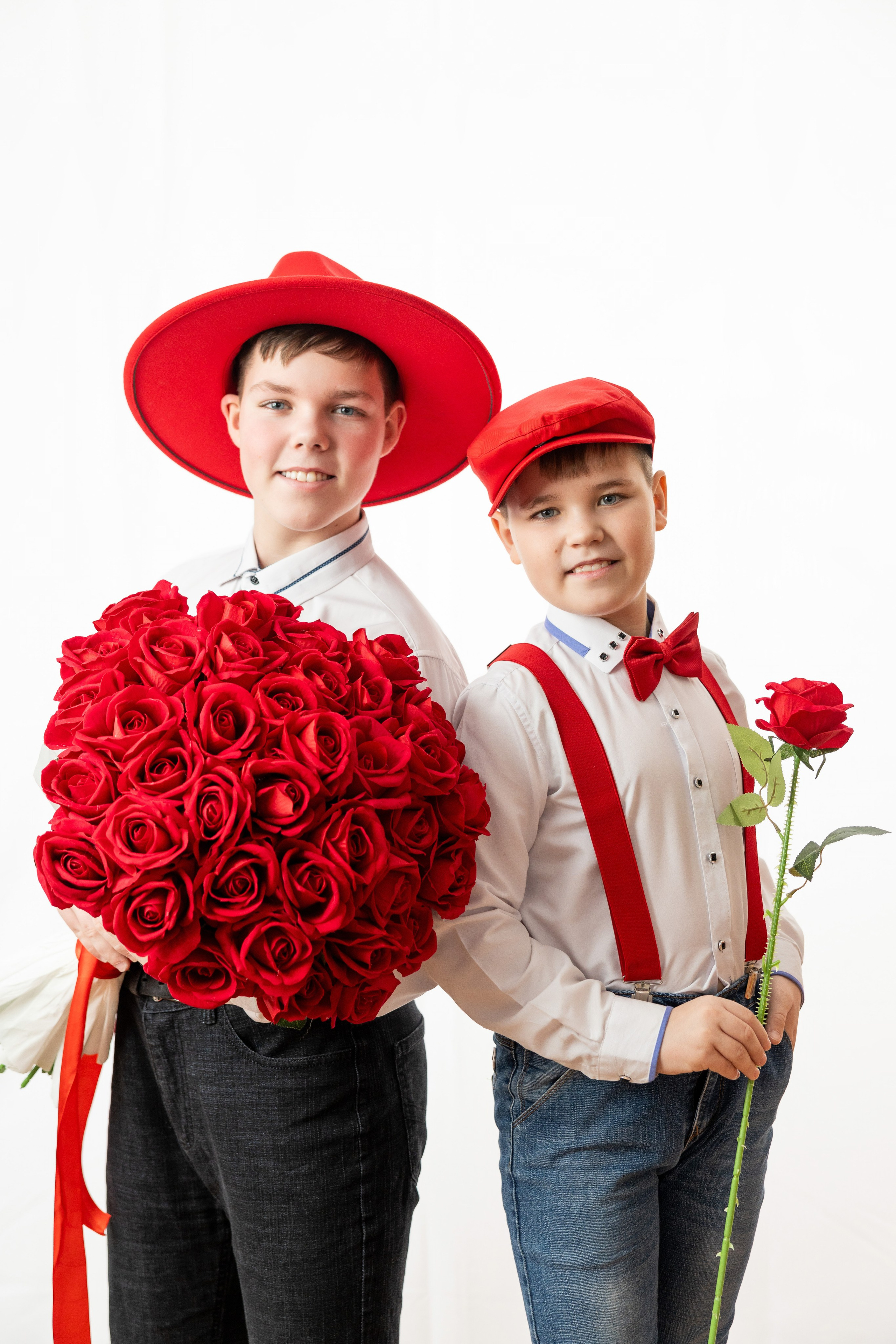 Школьные фотопроекты. Выпускные фотоальбомы в Коломне. Валерий и Светлана Щавелевы