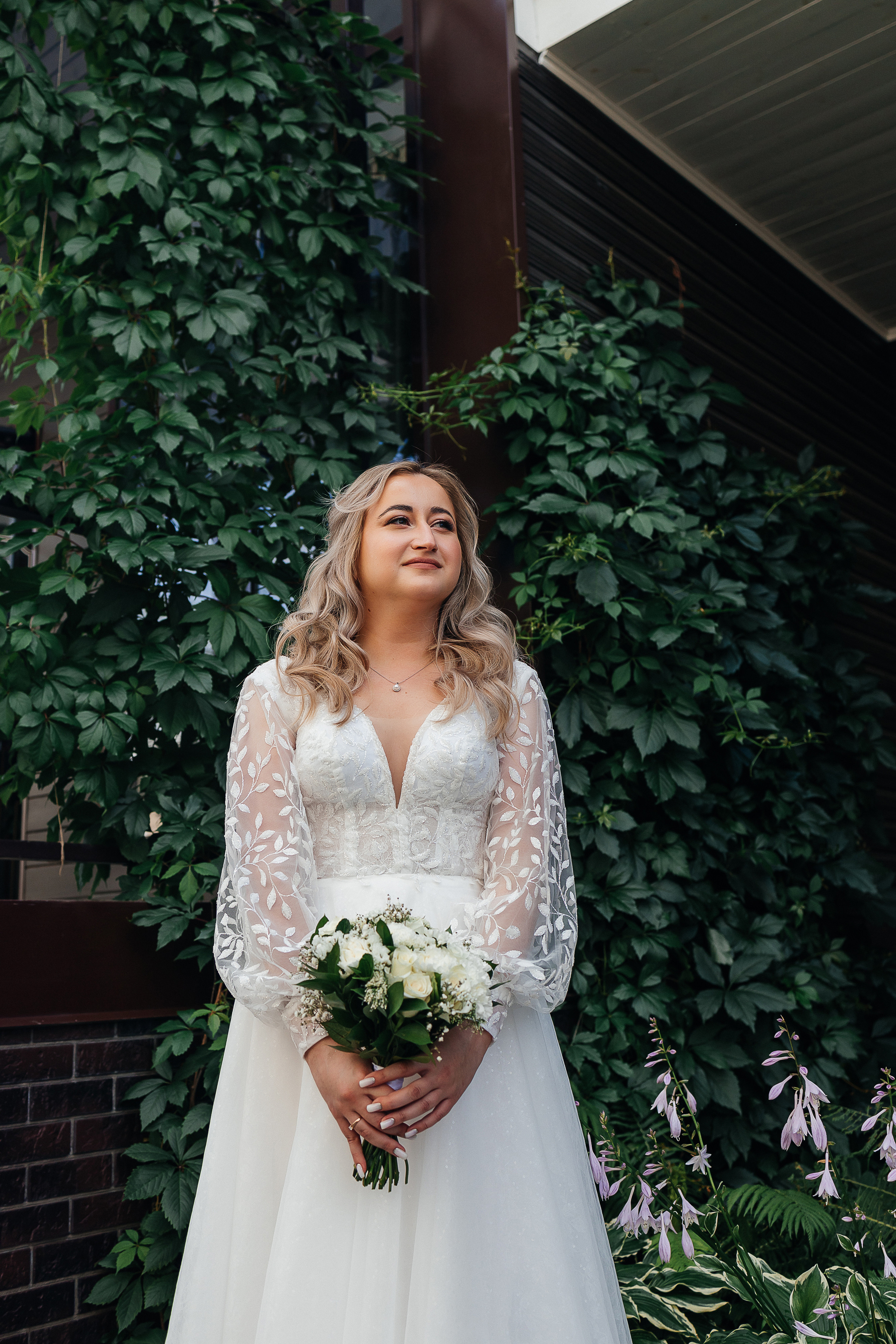 Завораживающая выездная церемония на свежем воздухе. Олег Сверчков | Свадебный фотограф Вологда