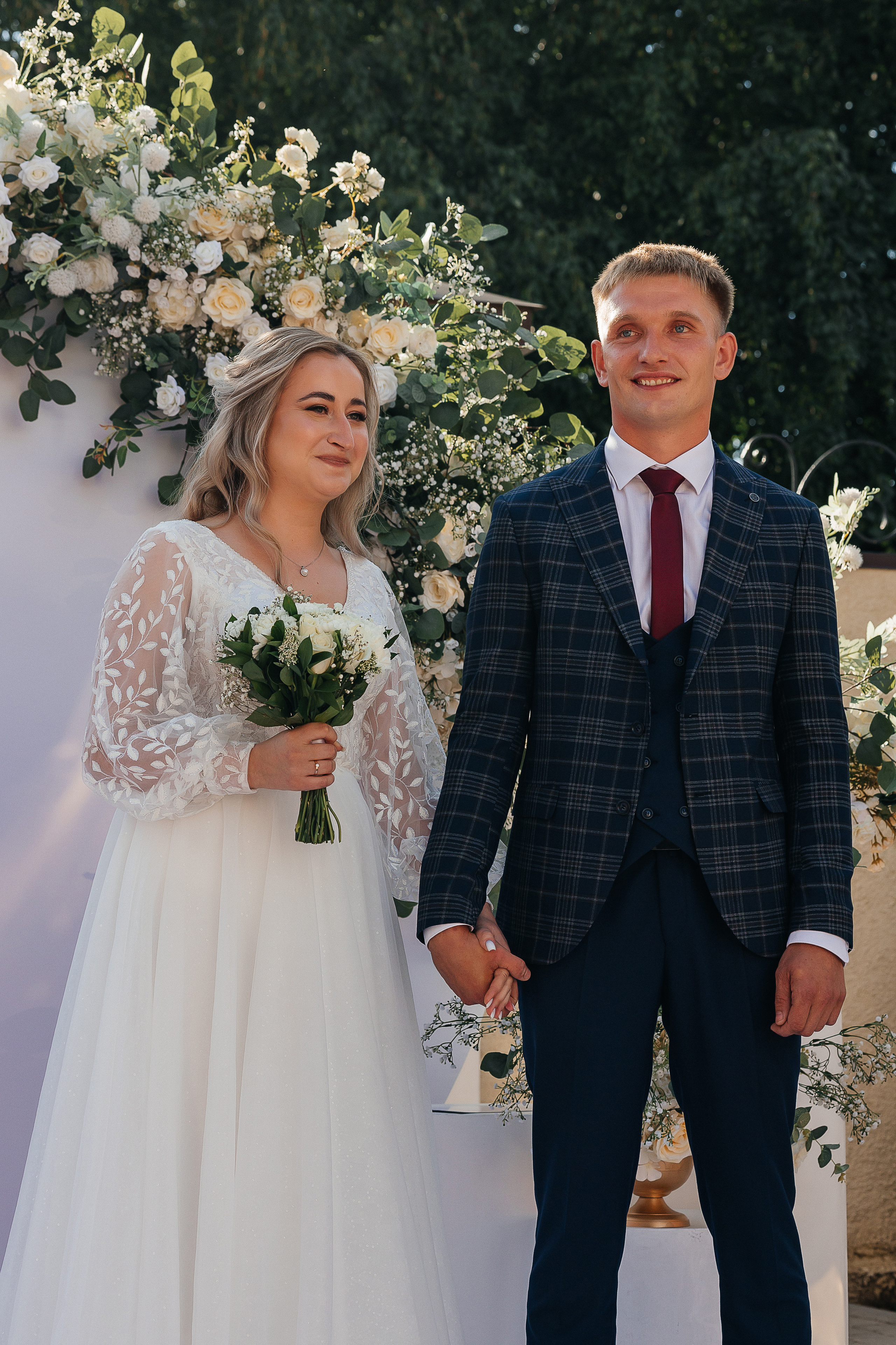 Завораживающая выездная церемония на свежем воздухе. Олег Сверчков | Свадебный фотограф Вологда