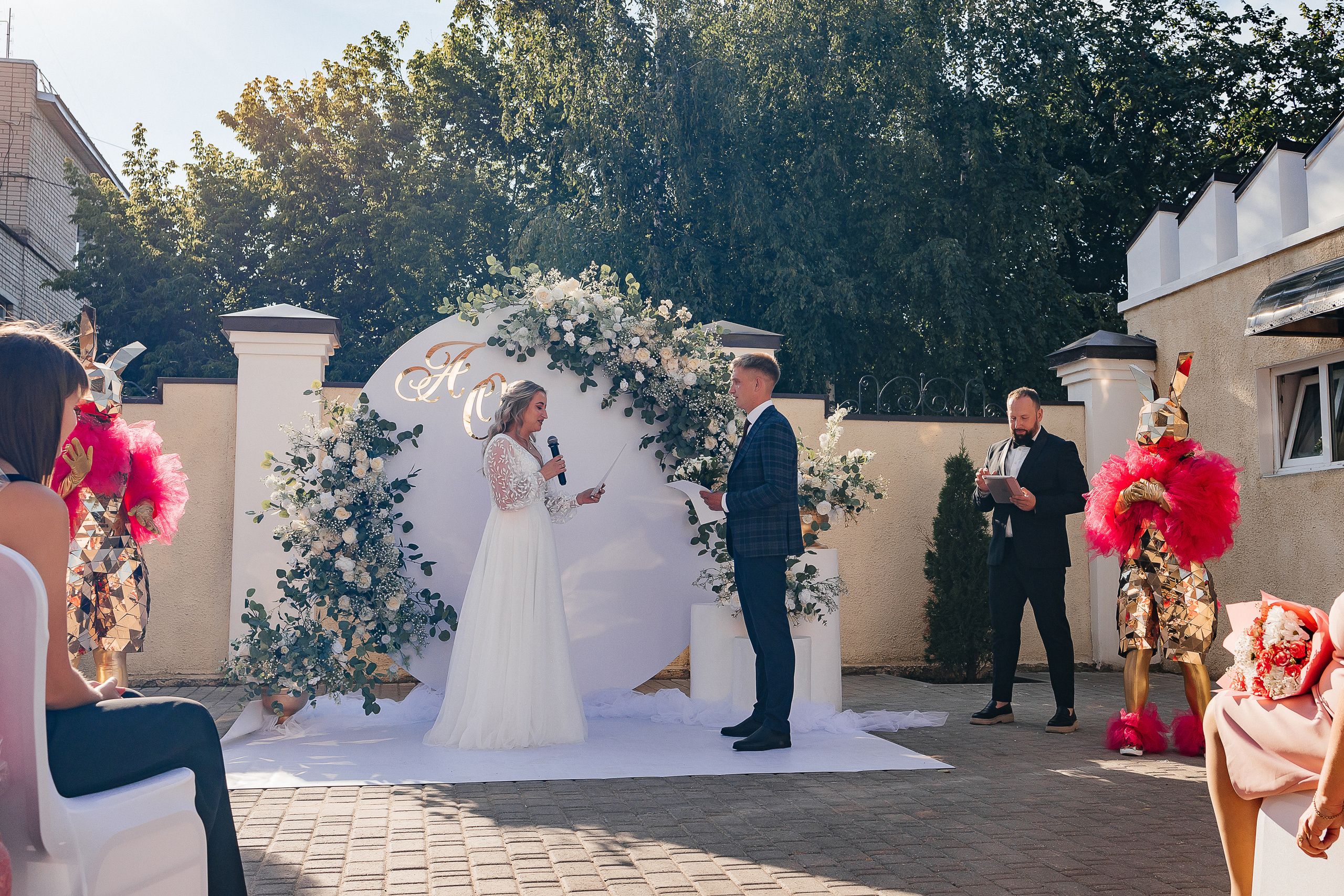 Завораживающая выездная церемония на свежем воздухе. Олег Сверчков | Свадебный фотограф Вологда