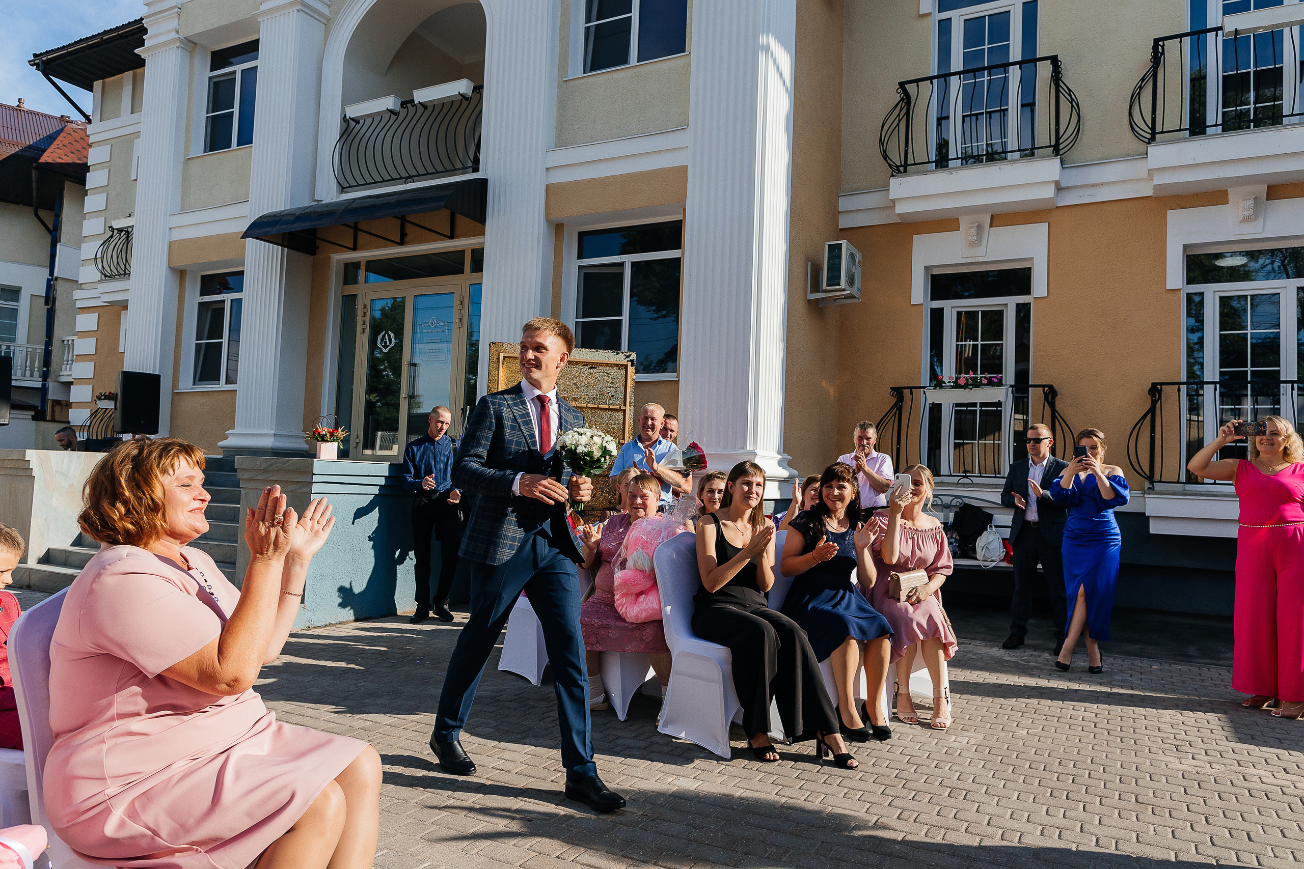 Завораживающая выездная церемония на свежем воздухе. Олег Сверчков | Свадебный фотограф Вологда