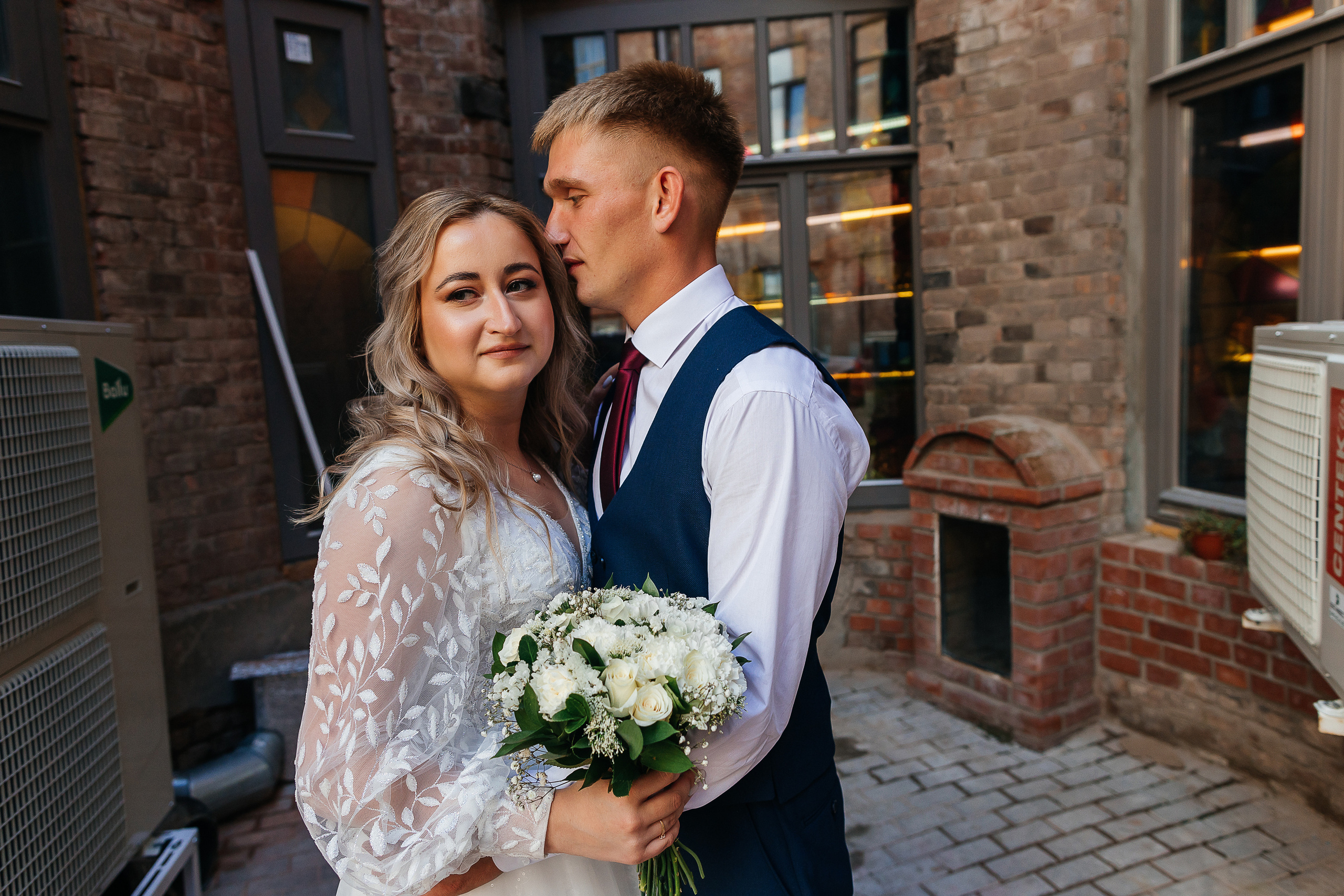 Завораживающая выездная церемония на свежем воздухе. Олег Сверчков | Свадебный фотограф Вологда