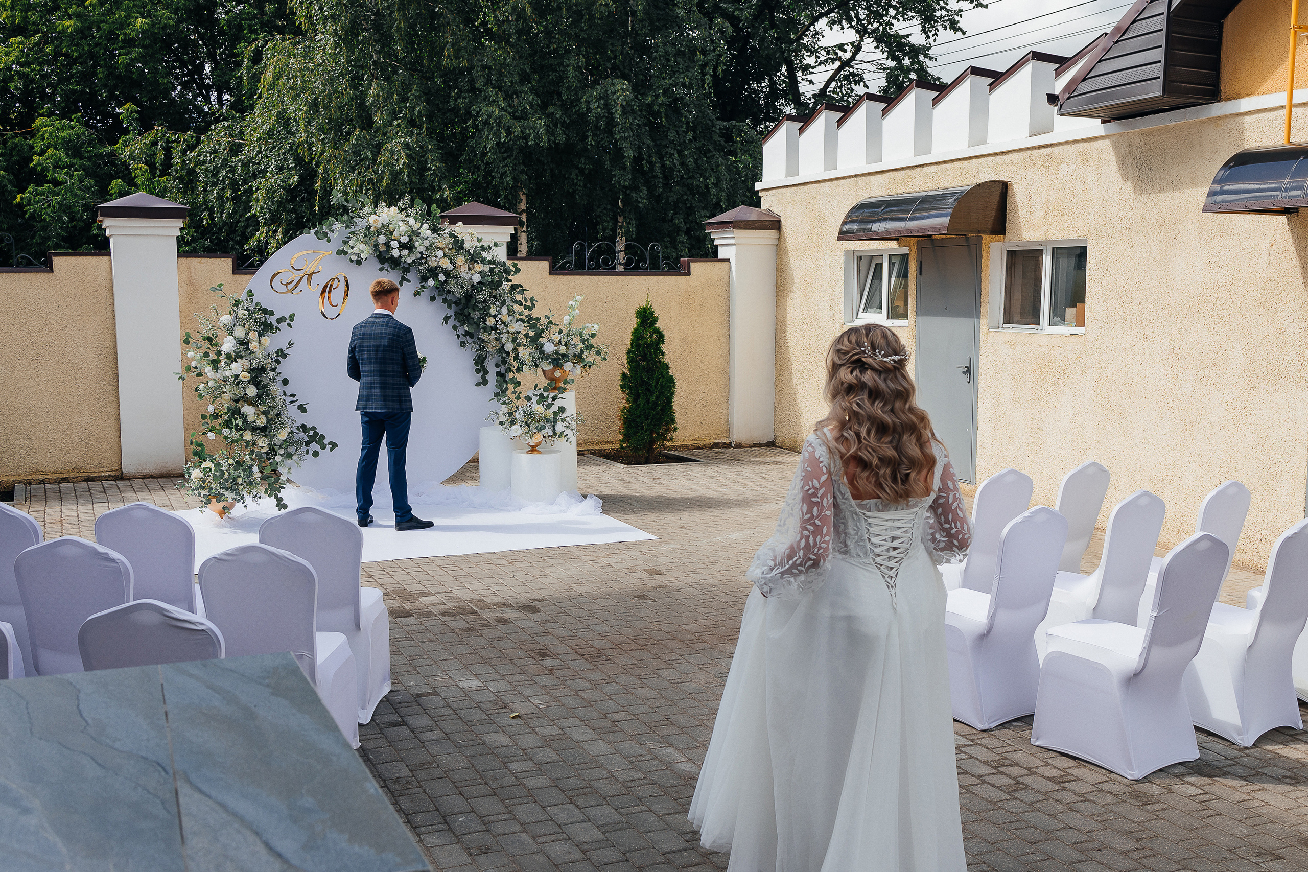 Завораживающая выездная церемония на свежем воздухе. Олег Сверчков | Свадебный фотограф Вологда