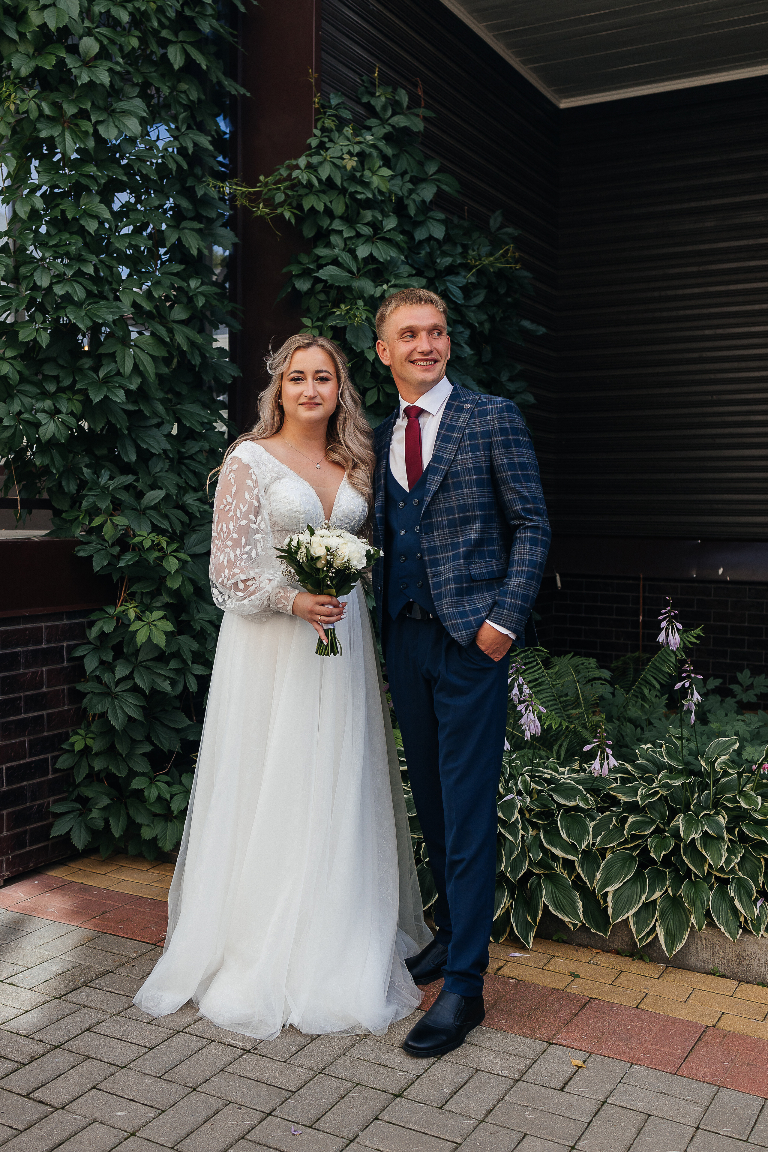 Завораживающая выездная церемония на свежем воздухе. Олег Сверчков | Свадебный фотограф Вологда